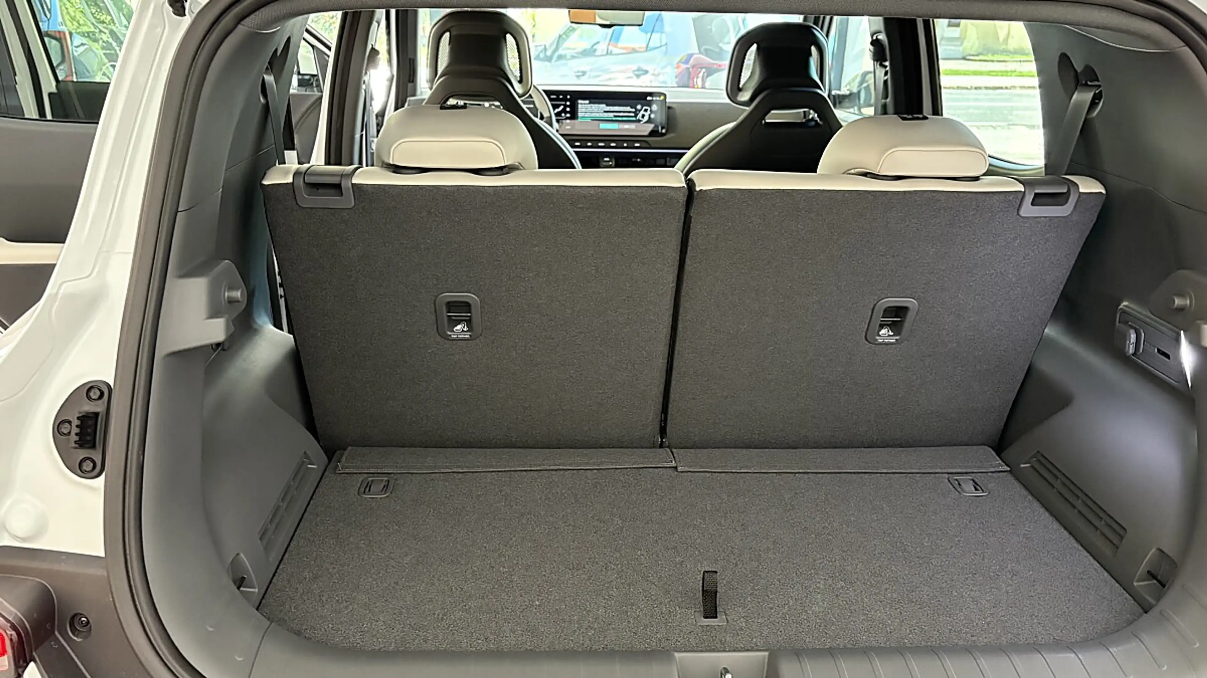 Kia EV2 4S FWD 61kWh GT-Line SD 22KW AC — photo 8