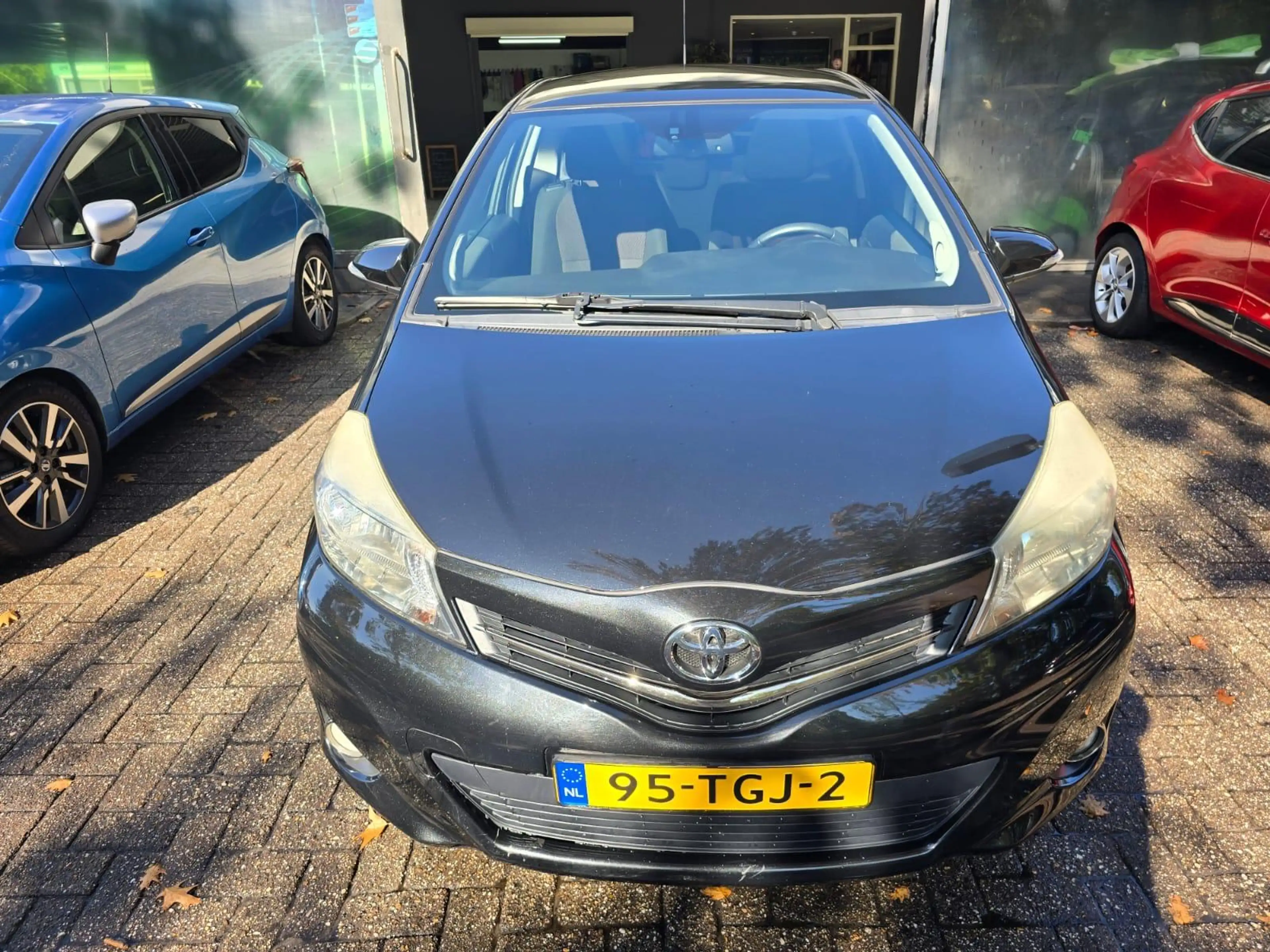 Toyota Yaris 1.3 VVT-i Dynamic | AUTOMAAT | 3/6 OF 12MND GARANT — photo 2