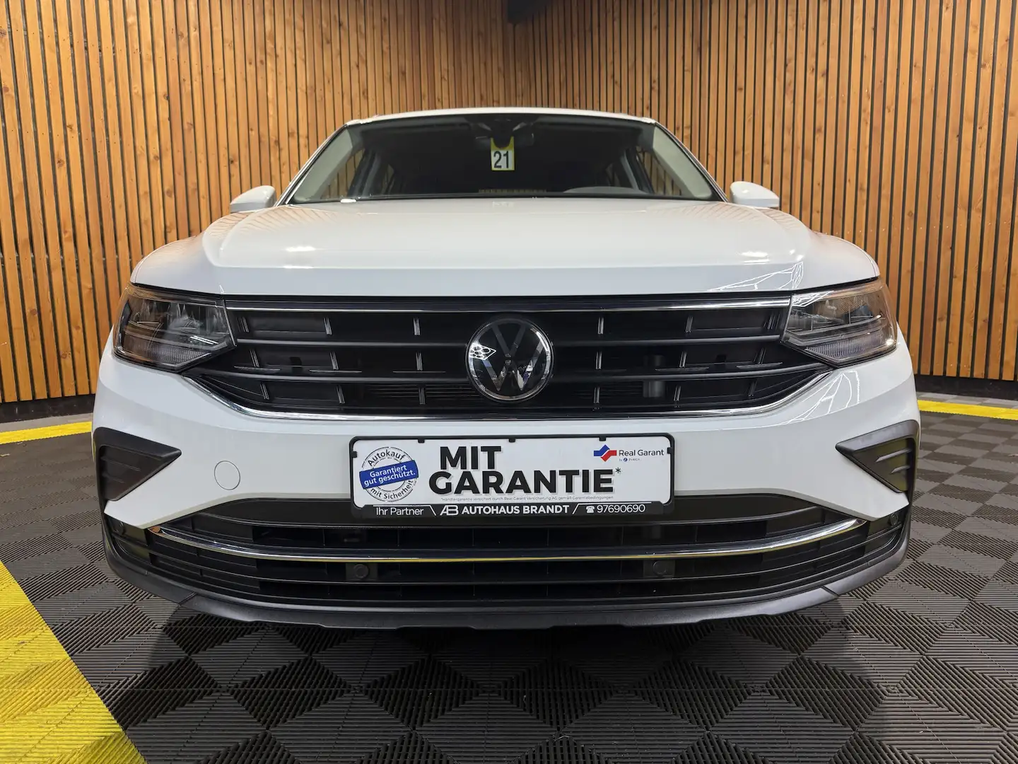 Volkswagen Tiguan 1,4 eHybrid Active DSG *Navi*ACC*LED*AHK Weiß - 2