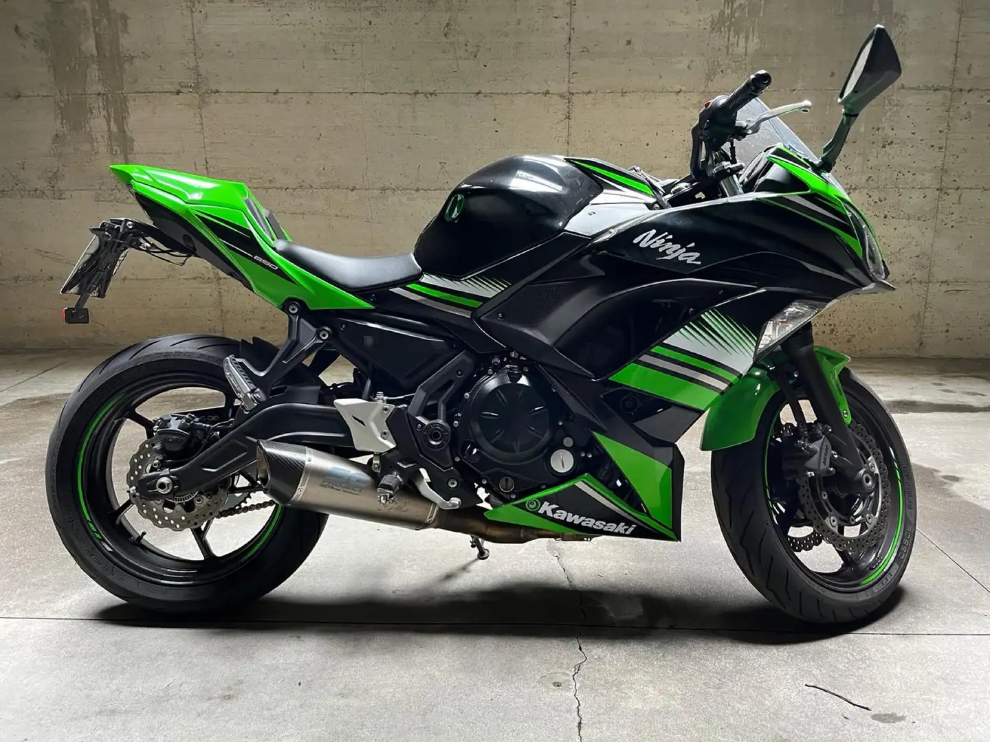 Kawasaki Ninja 650 krt edition Verde - 2