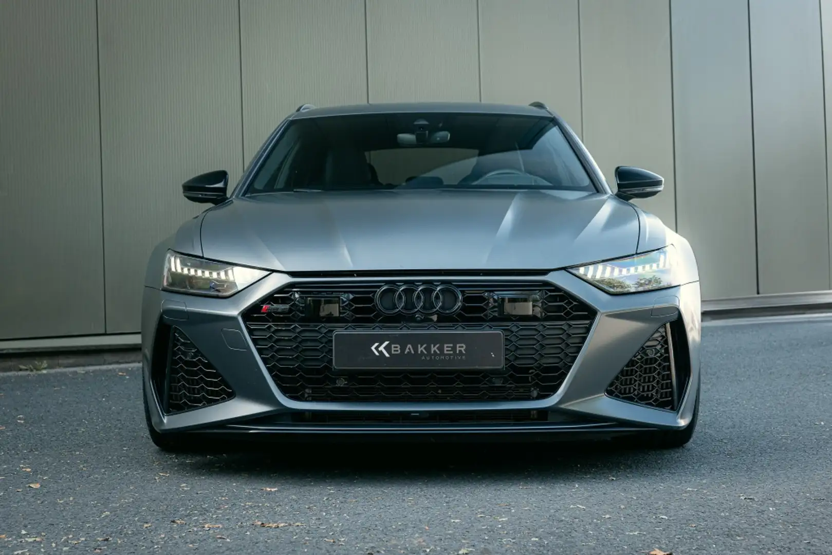 Audi RS6 Avant RS 6 TFSI quattro Grau - 2