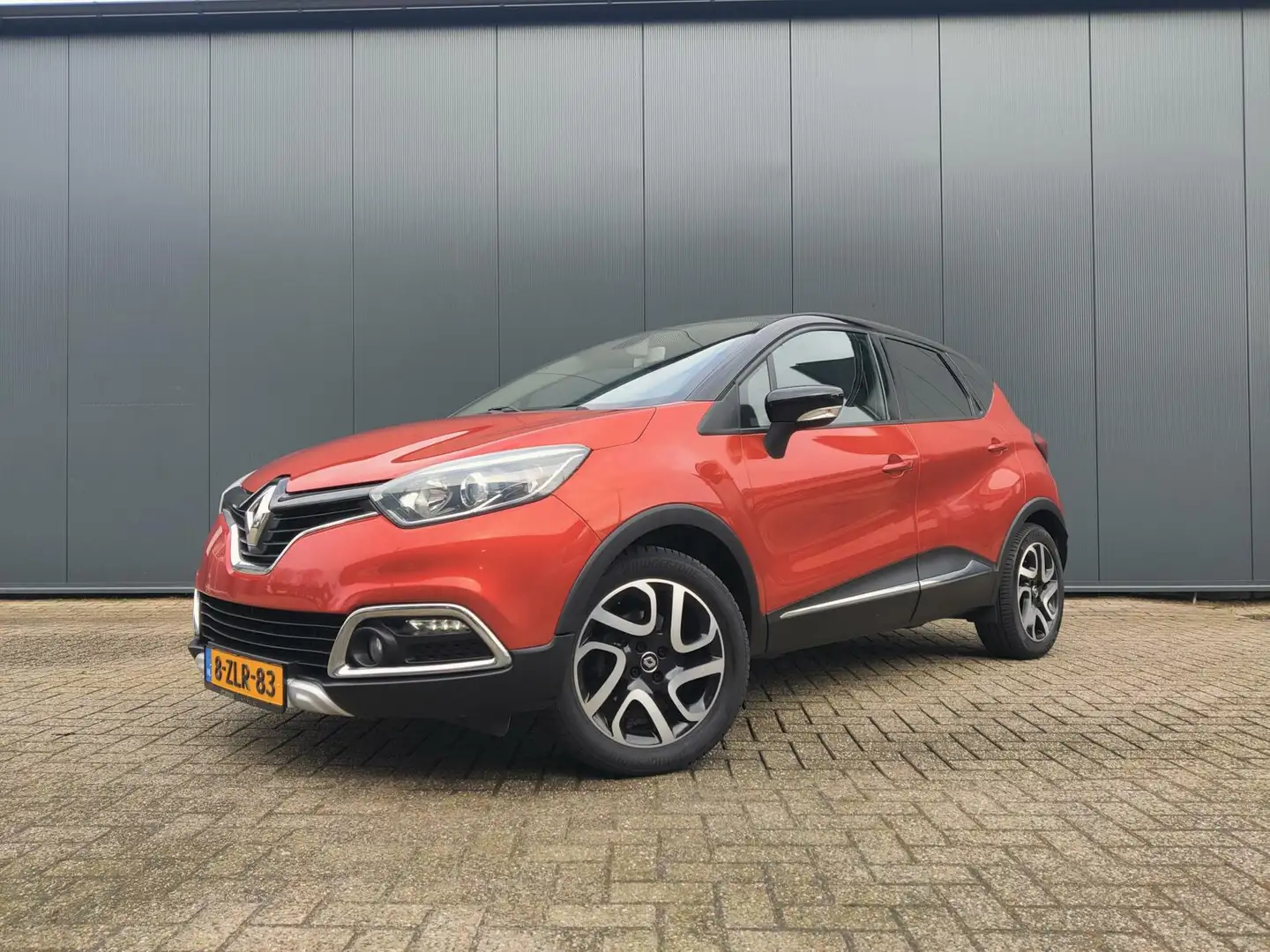 Renault Captur 1.2 TCe Helly Hansen Rood - 2