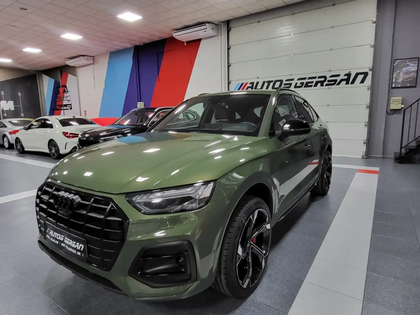 Audi 50 Sportback TFSIe Black line quattro-ultra S tronic Grün - 2