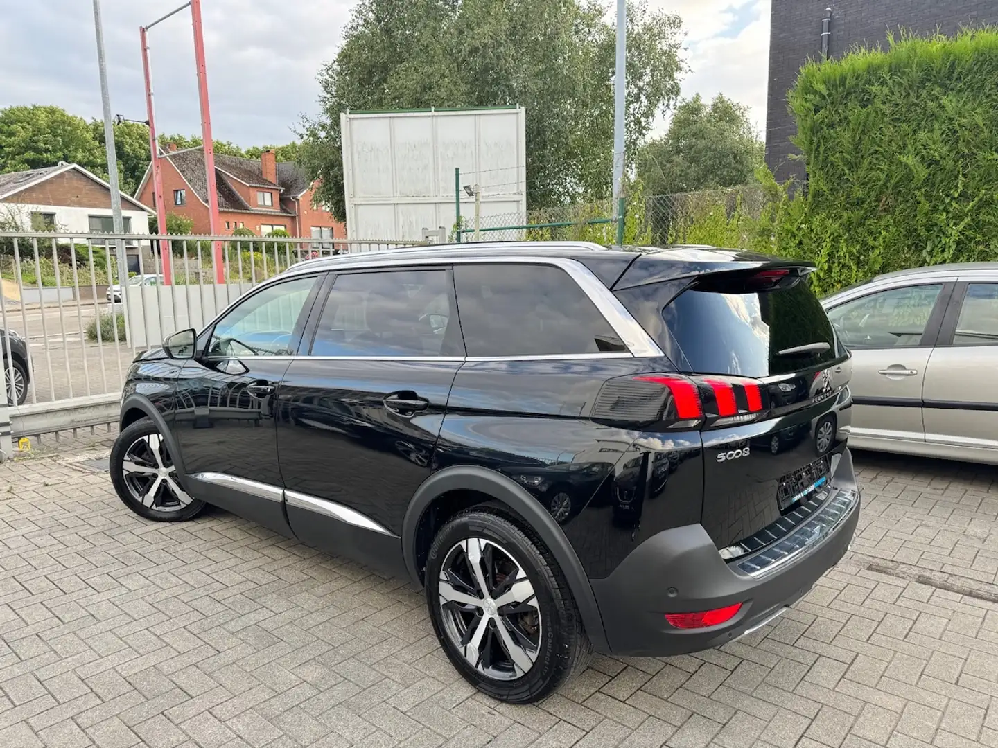 Peugeot 5008 GT 2.0 BlueHDi 177PK - 7PL ** 1 JAAR GARANTIE ** Zwart - 2