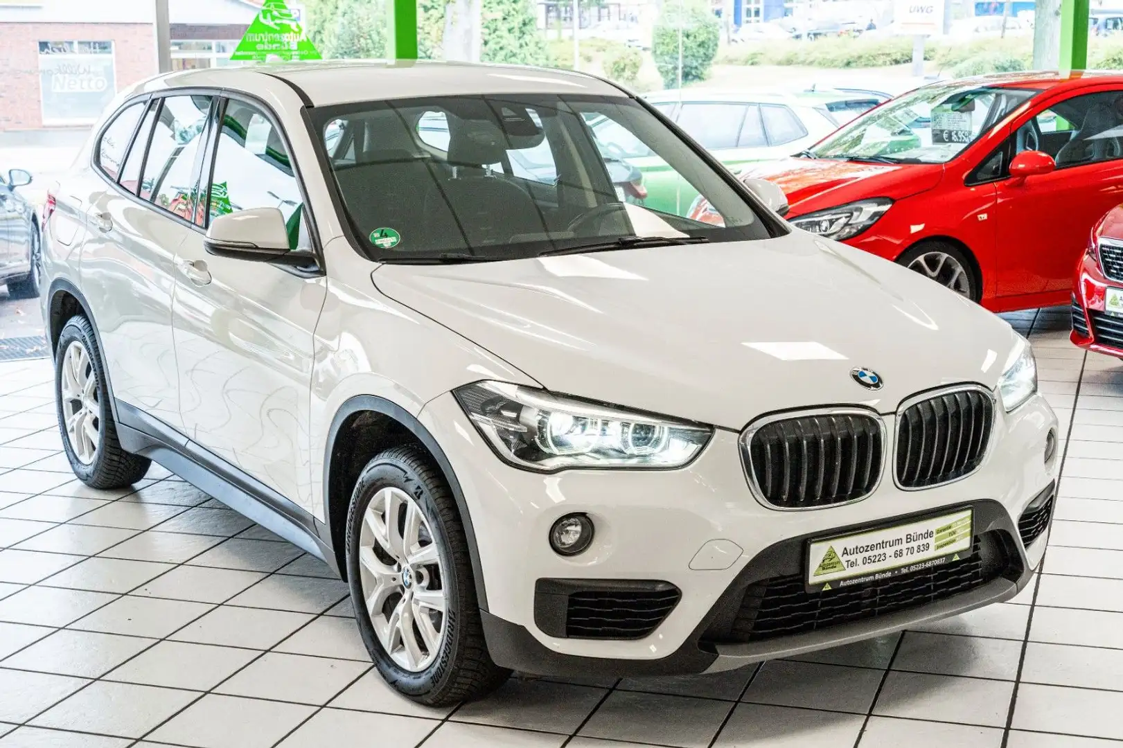BMW X1 Baureihe X1 sDrive 18 d Advantage 150 PS Navi Blanc - 1