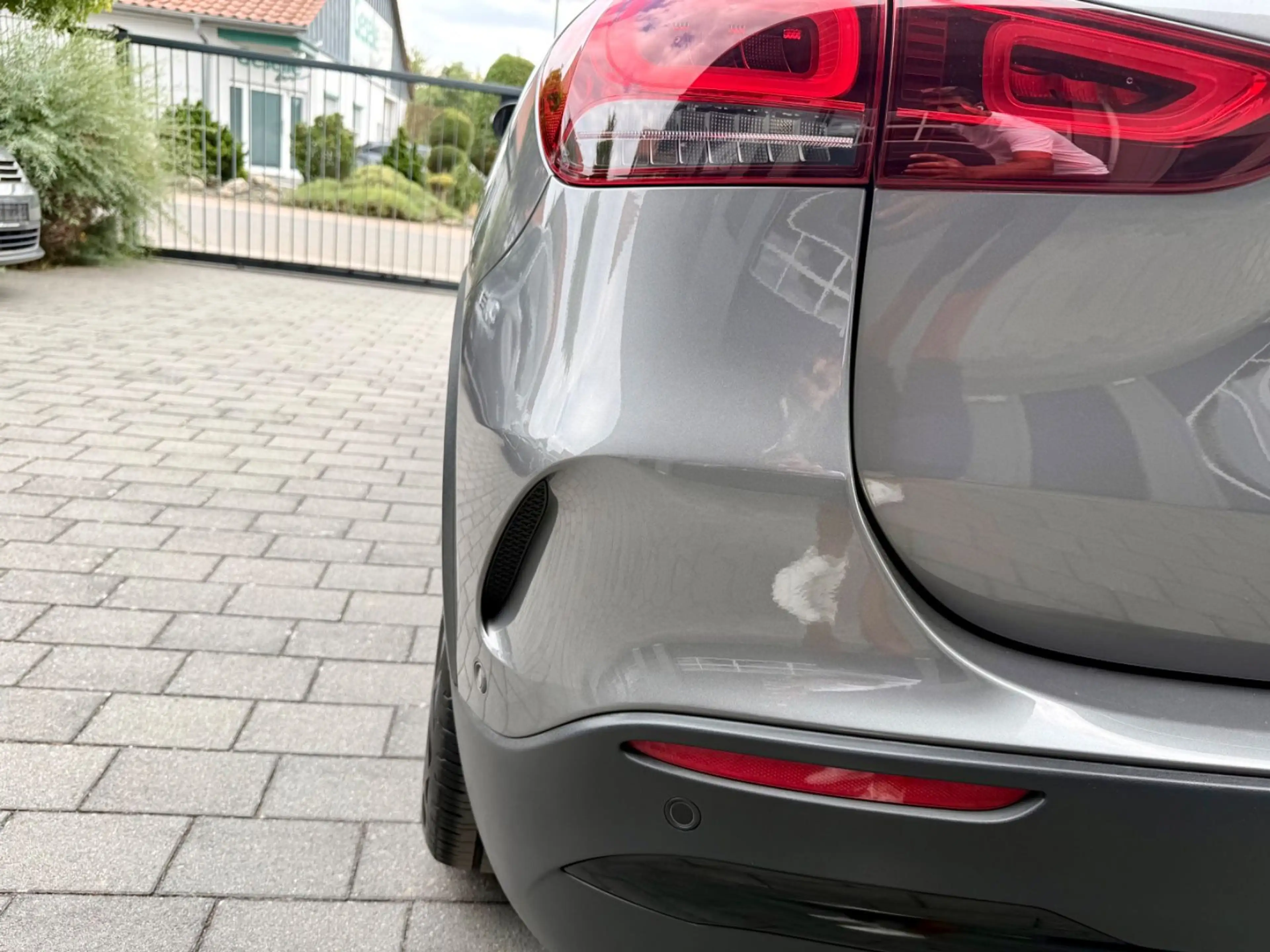 Mercedes-Benz GLA 200 AMG Line Night Paket/Panorama — photo 11