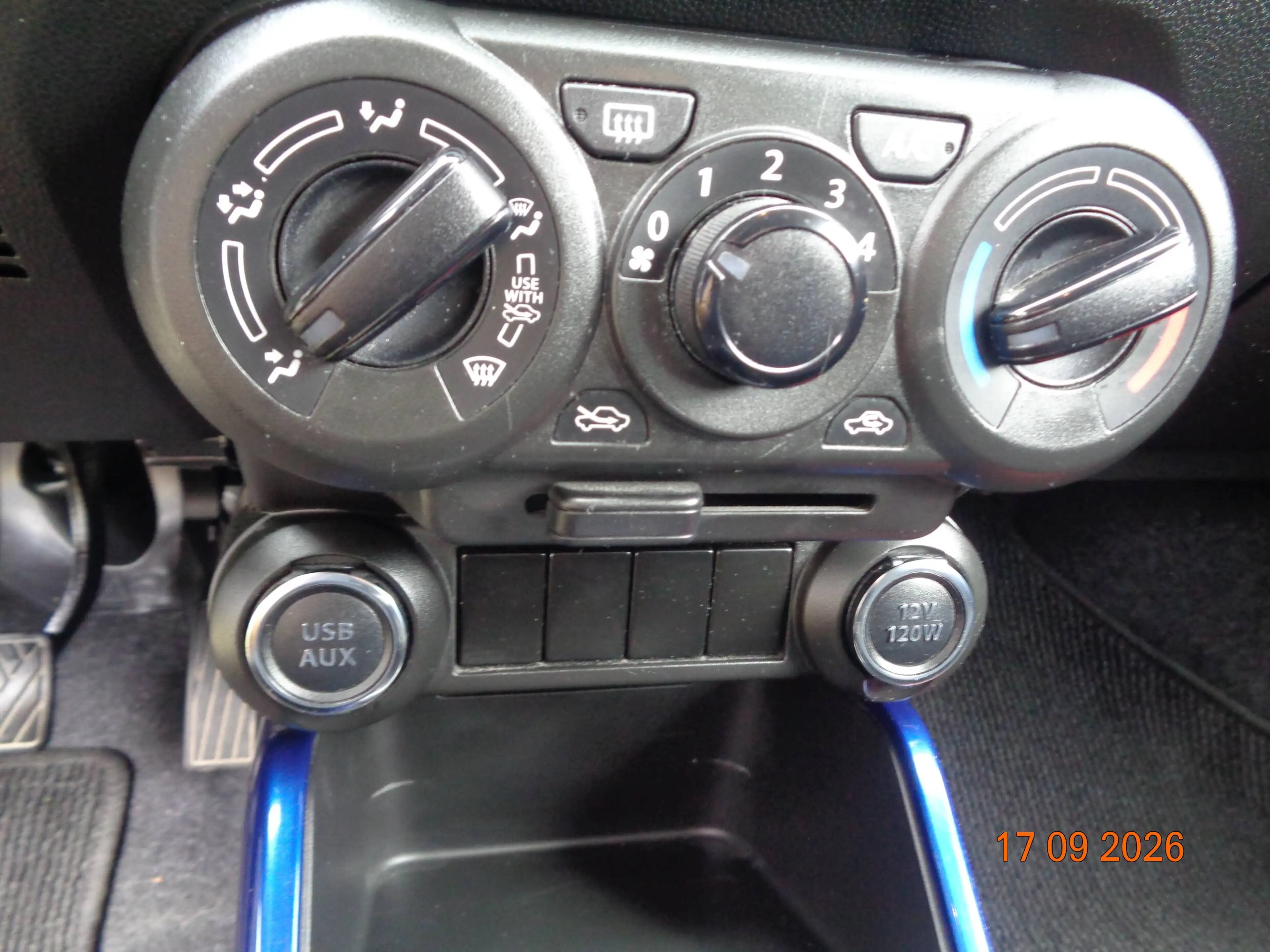Suzuki Ignis Ignis 1.2i SHVS GL  12V — photo 13