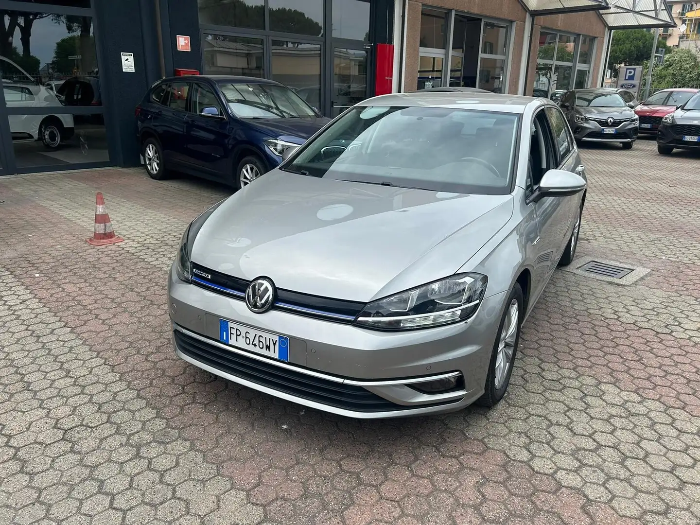 Volkswagen Golf 1.4 TGI DSG 5p. Highline BlueMotion Gris - 1