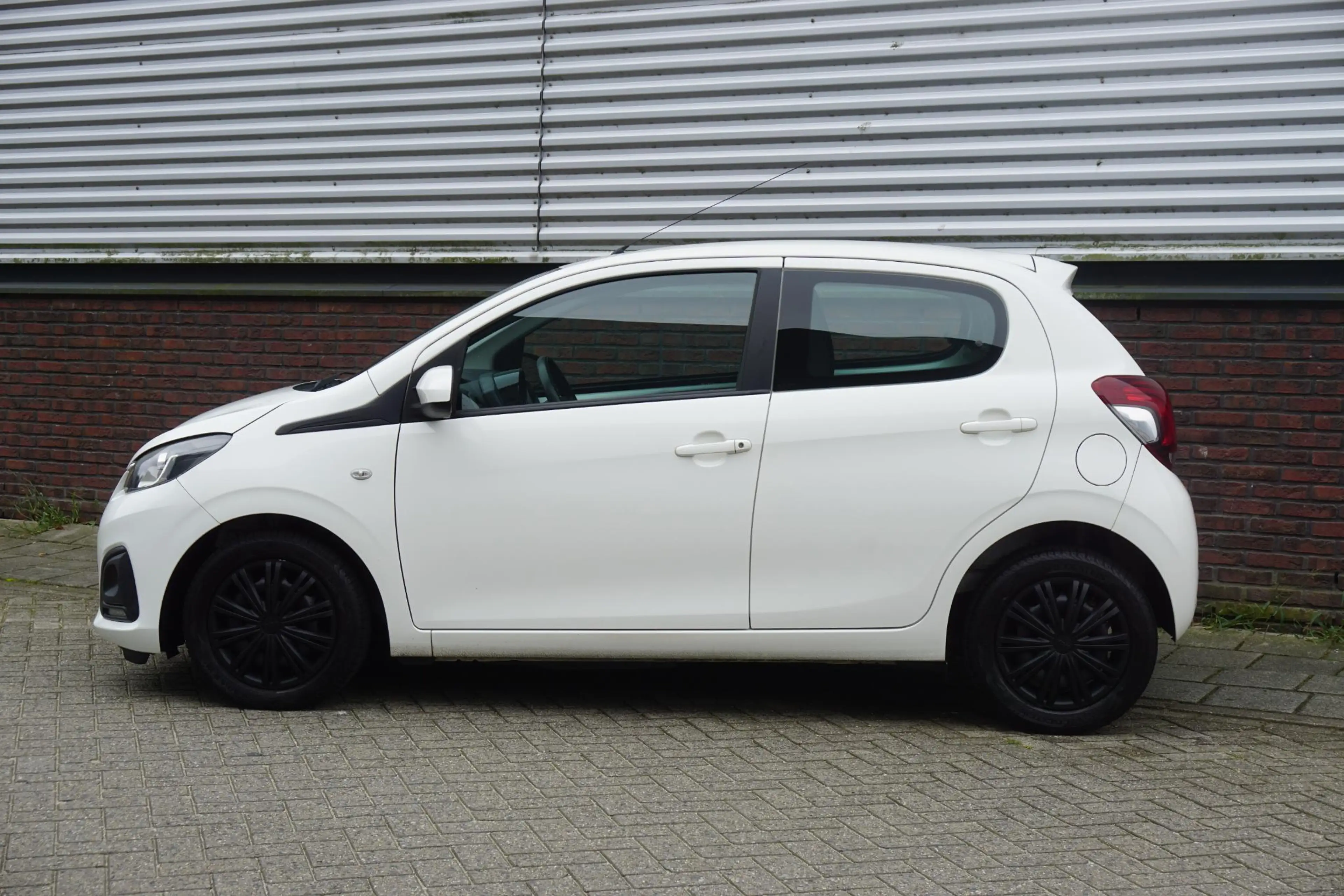 Peugeot 108 1.0 e-VTi Active Pack Premium/Airco/Mistlampen/ — photo 3