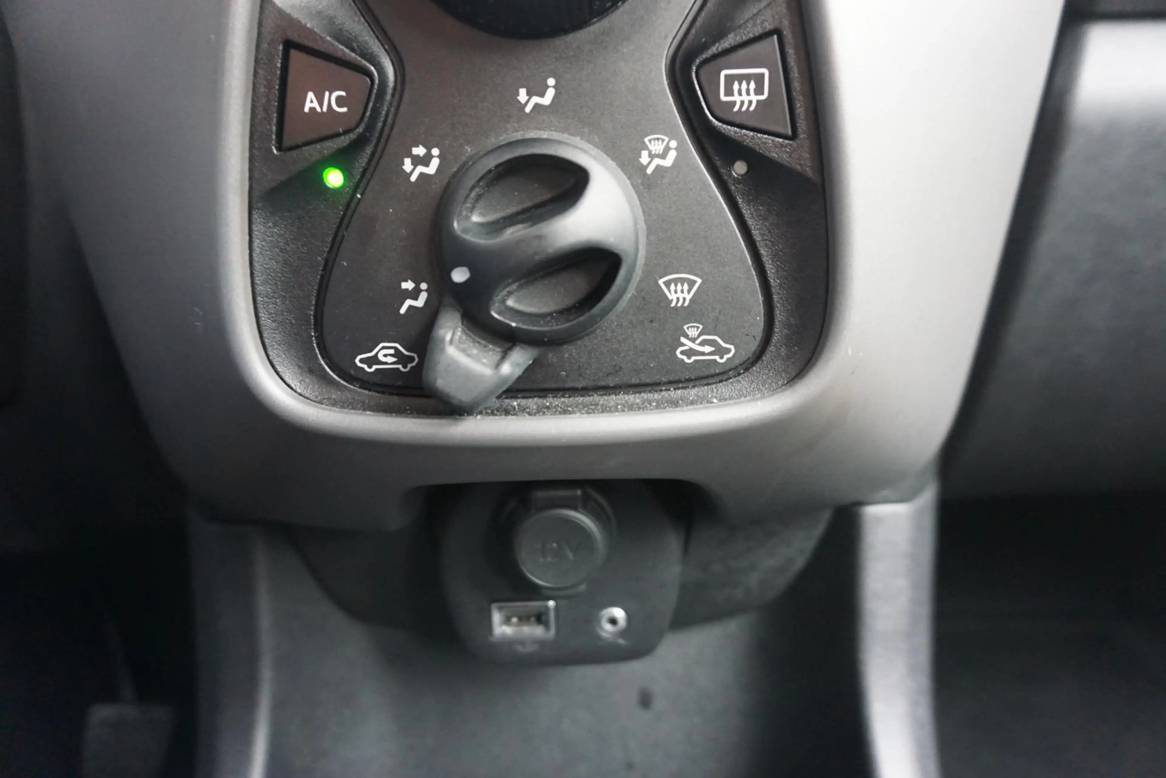 Peugeot 108 1.0 e-VTi Active Pack Premium/Airco/Mistlampen/ — photo 6