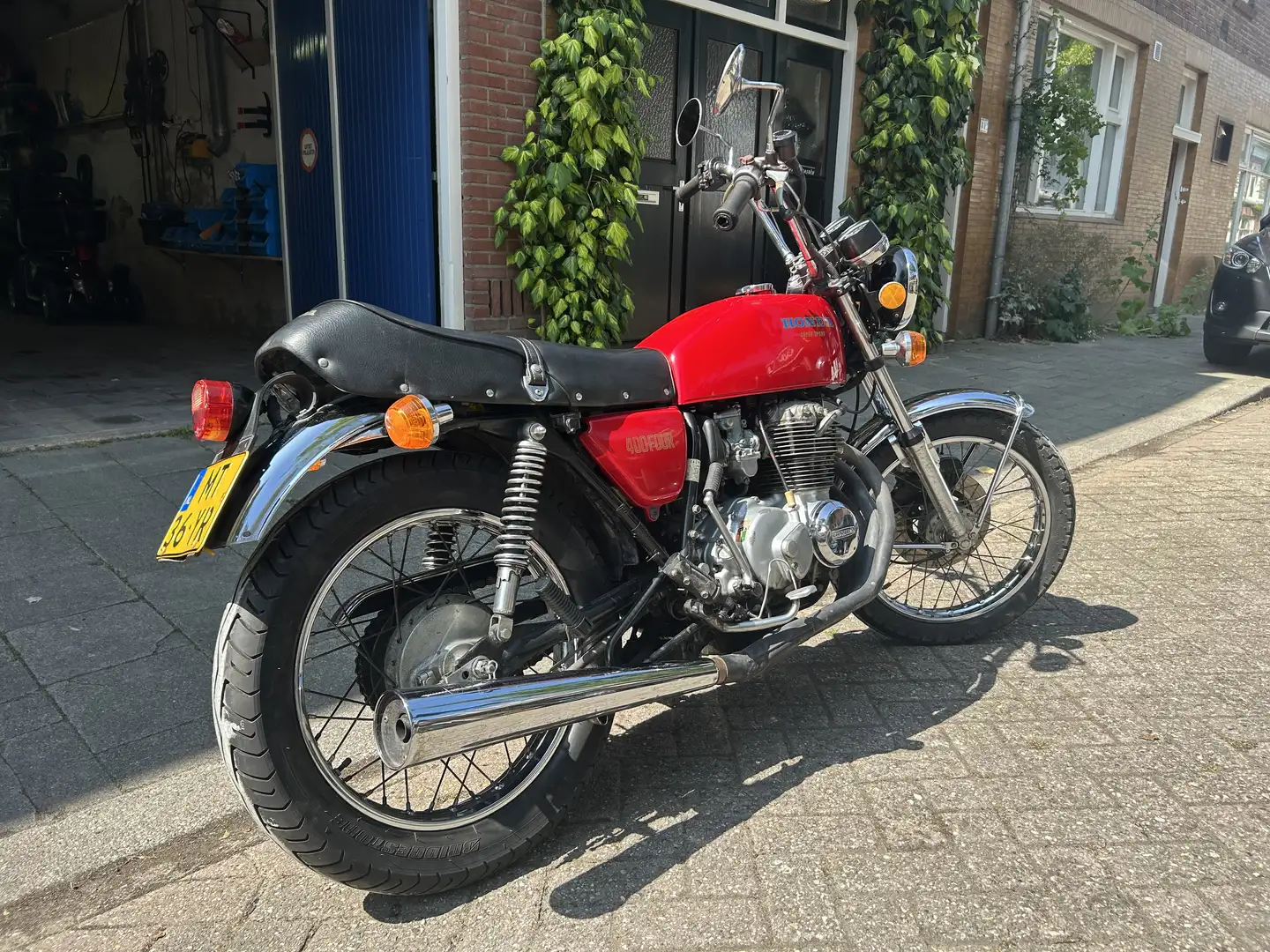 Honda CB 400 Super Sport - 2
