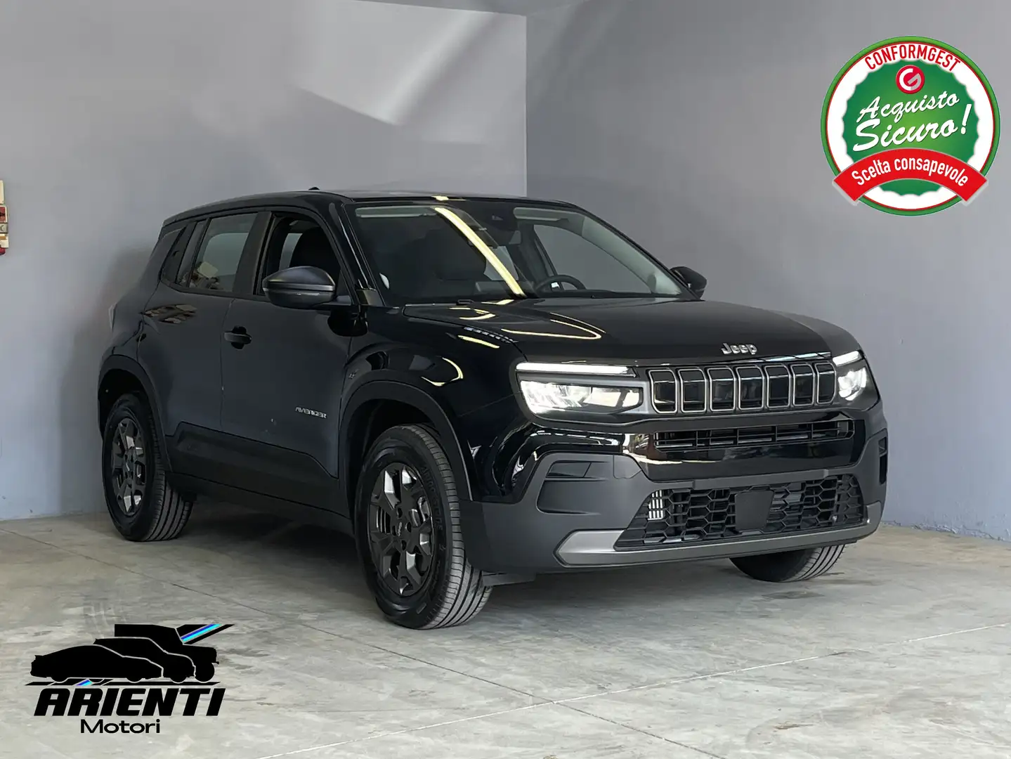 Jeep Avenger 1.2cc E-HYBRID 100cv C/AUT. LONGITUDE KM0 Nero - 1