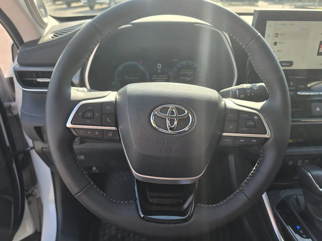 Toyota Highlander снимка Toyota Highlander