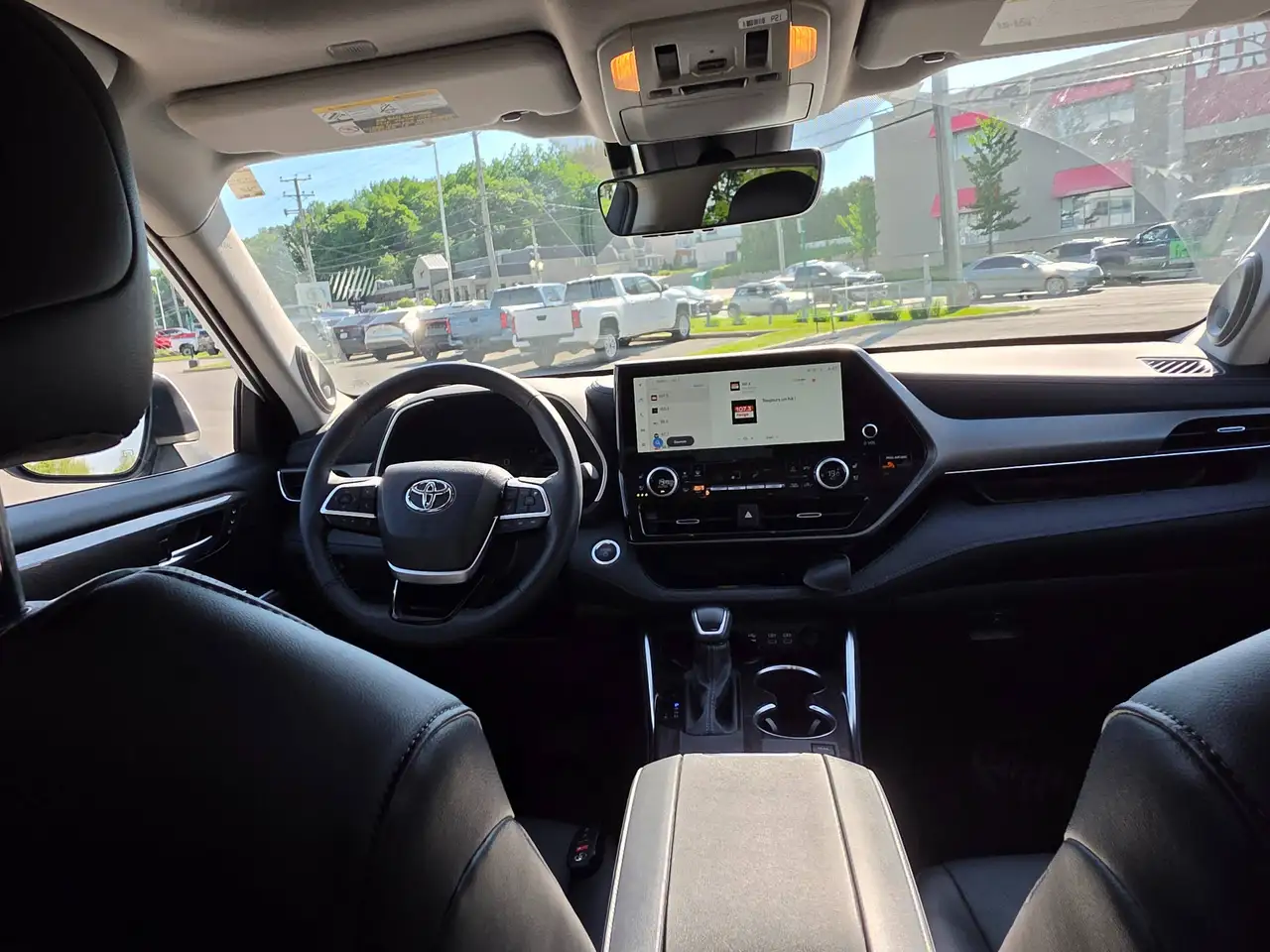 Toyota Highlander снимка Toyota Highlander
