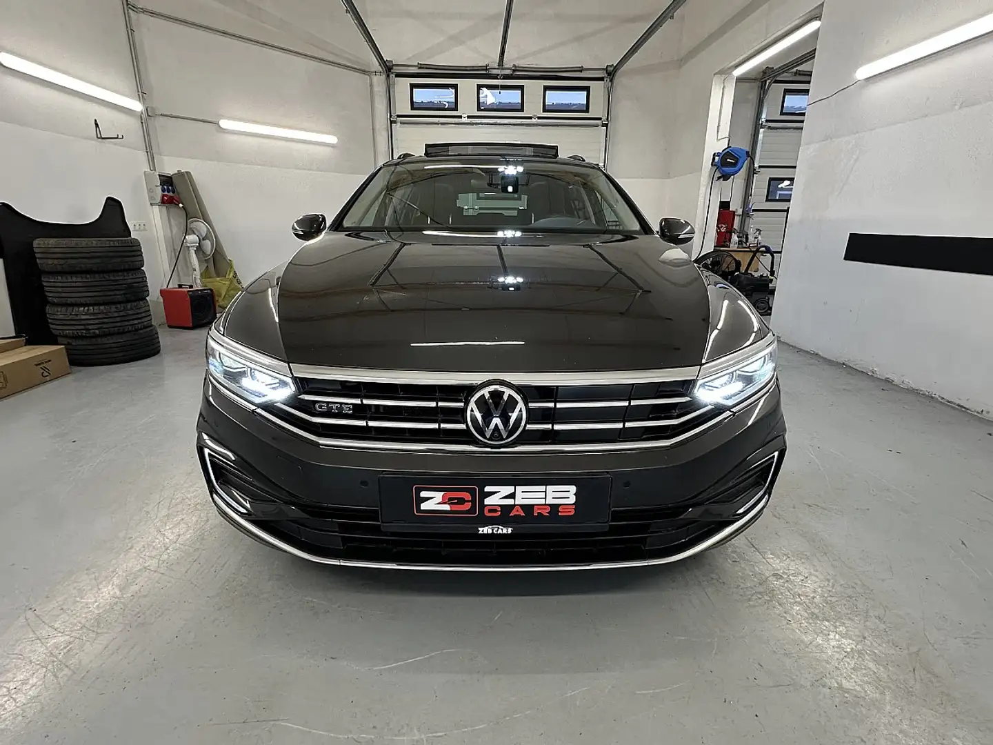 Volkswagen Passat Variant GTE DSG Grau - 2