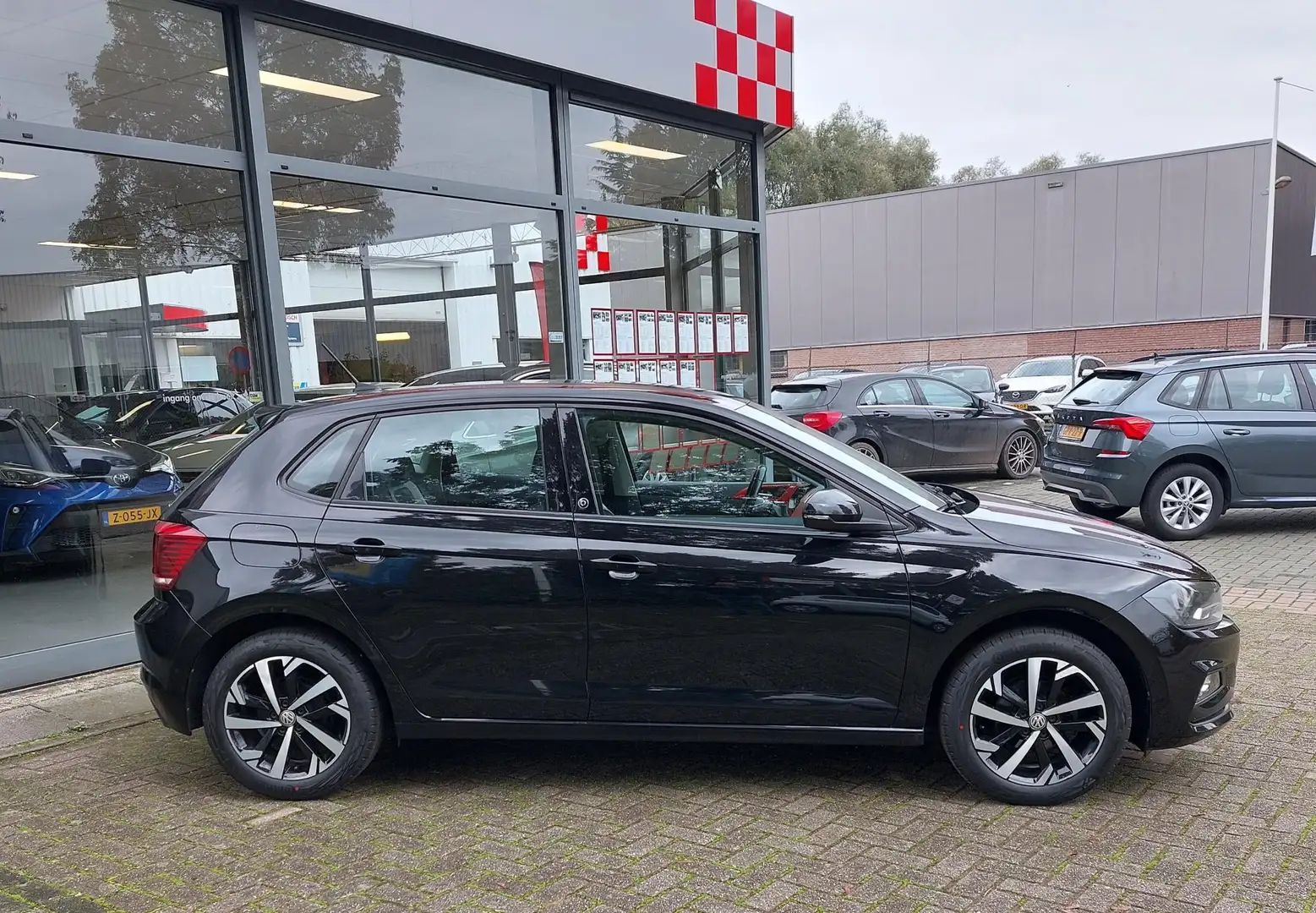 Volkswagen Polo 1.0 TSI Beats | Cruise Control | Apple Carplay |Ee Zwart - 2