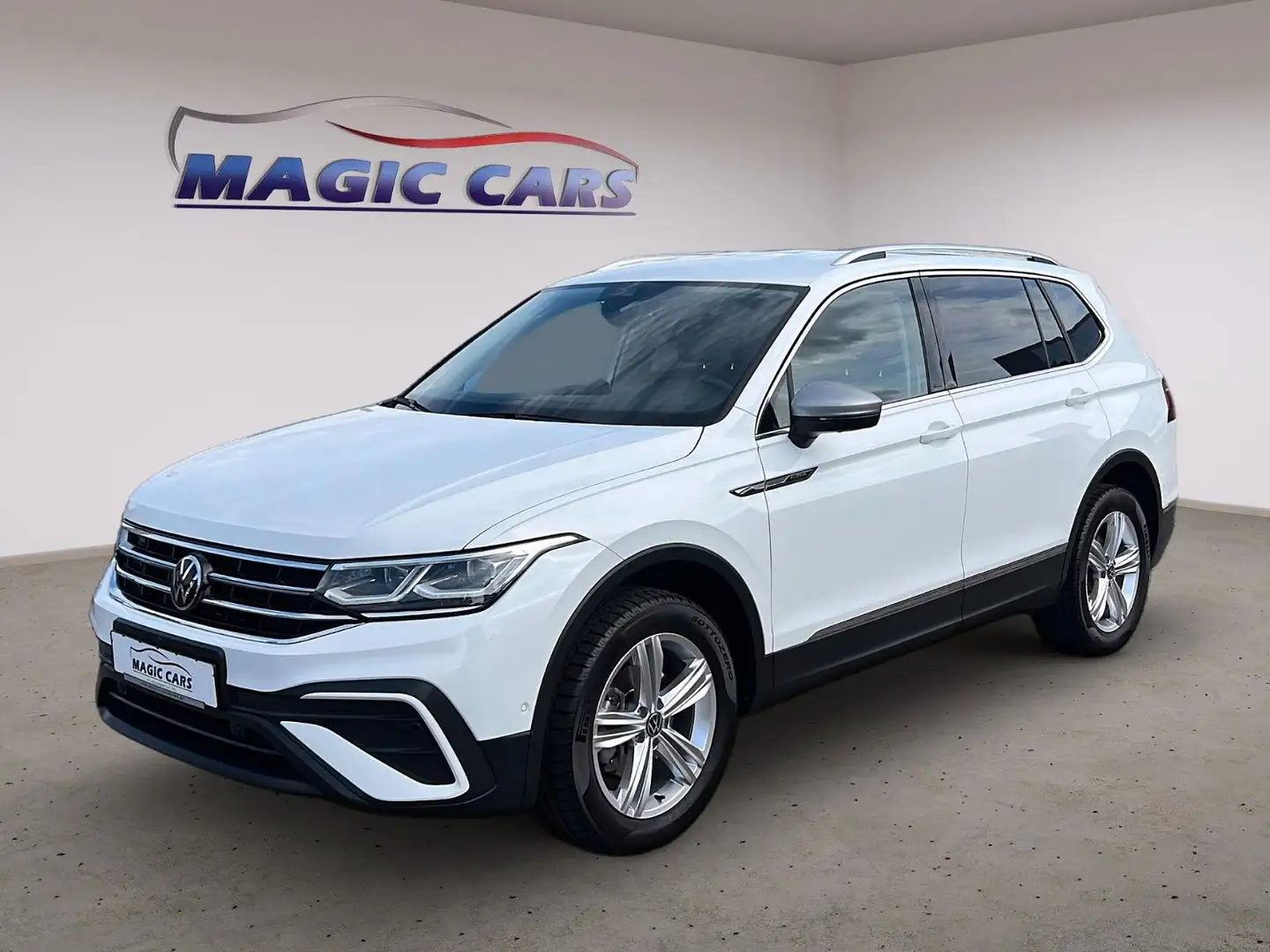 Volkswagen Tiguan Allspace 1.5 TSI DSG Life*Matrix*AHK*360° Weiß - 1