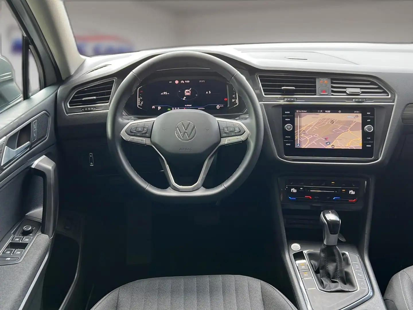 Volkswagen Tiguan Allspace 1.5 TSI DSG Life*Matrix*AHK*360° Weiß - 2