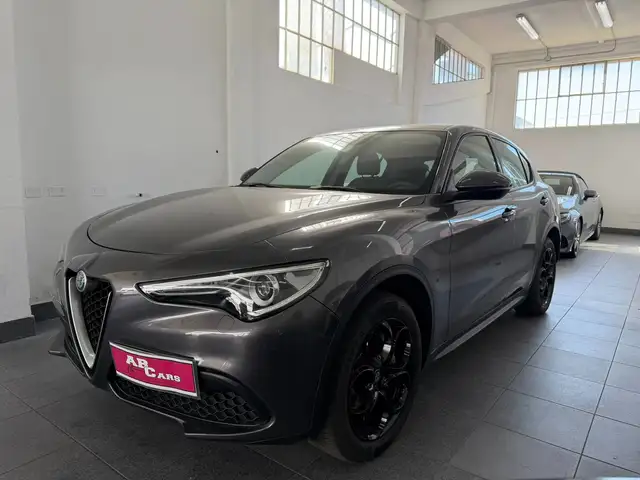 Alfa Romeo Stelvio Stelvio 2017 2.2 t Executive Q4 190cv auto my19