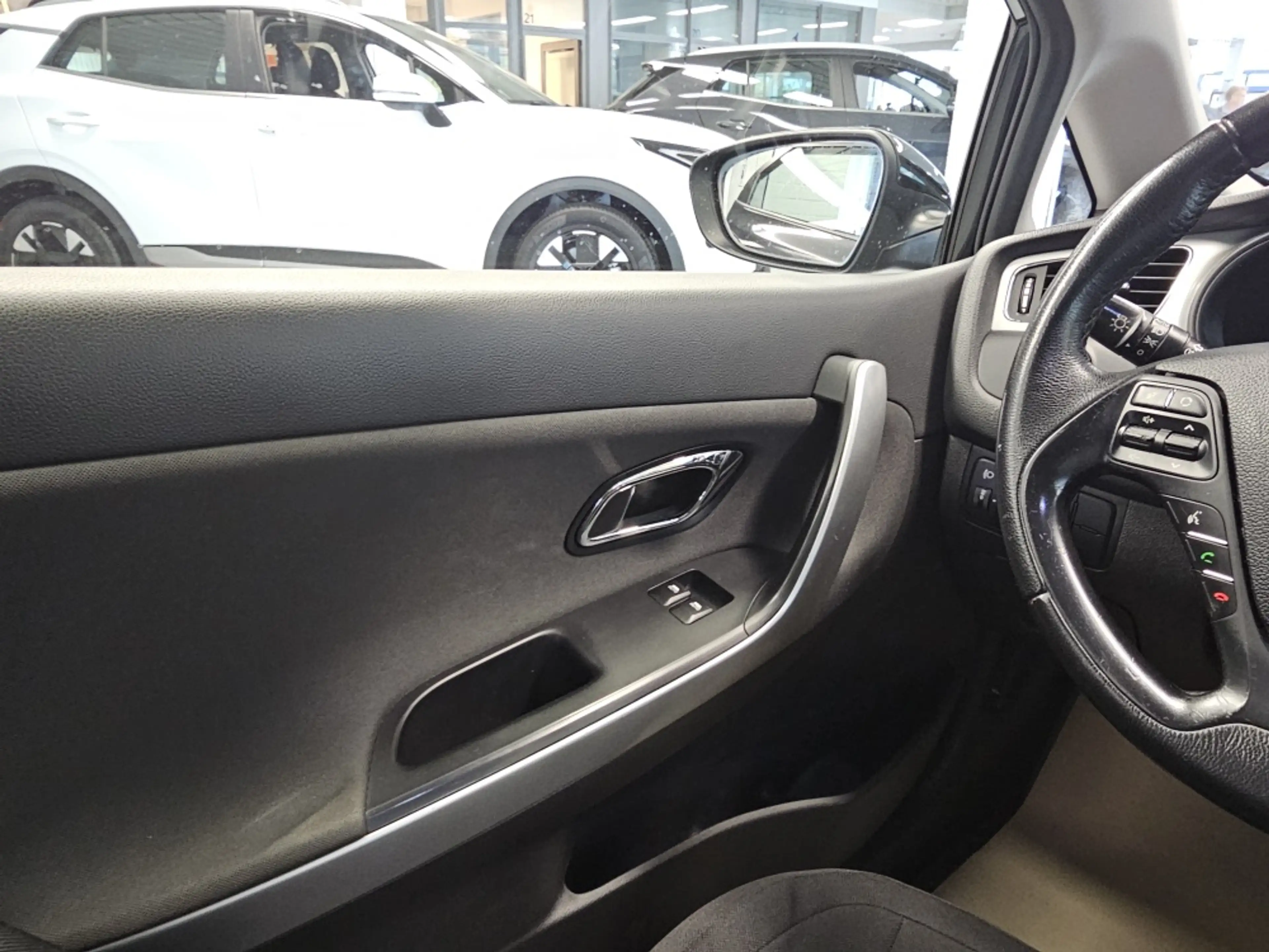Kia Ceed / cee'd — photo 14