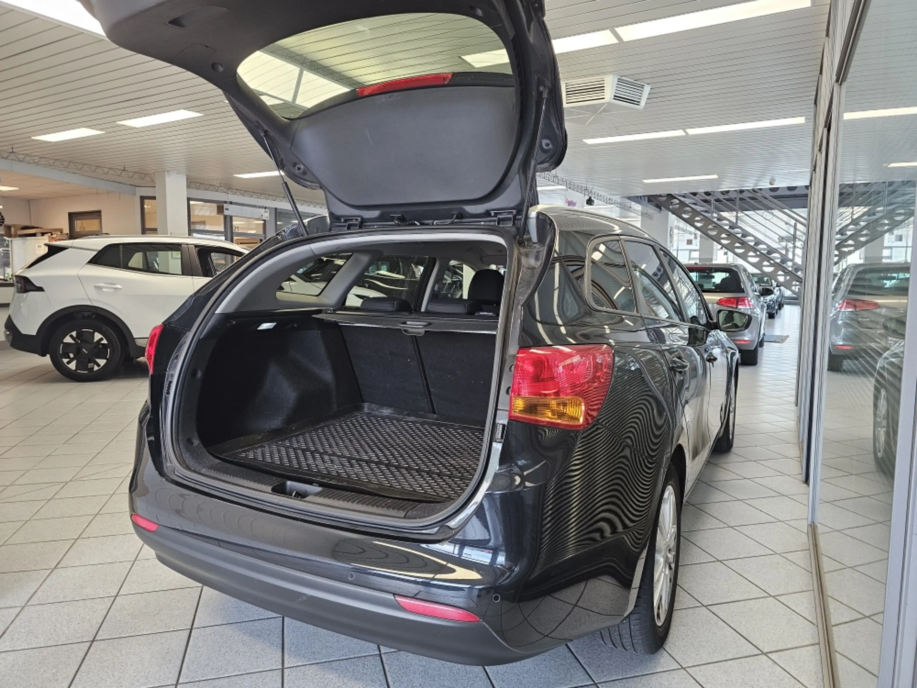 Kia Ceed / cee'd — photo 3