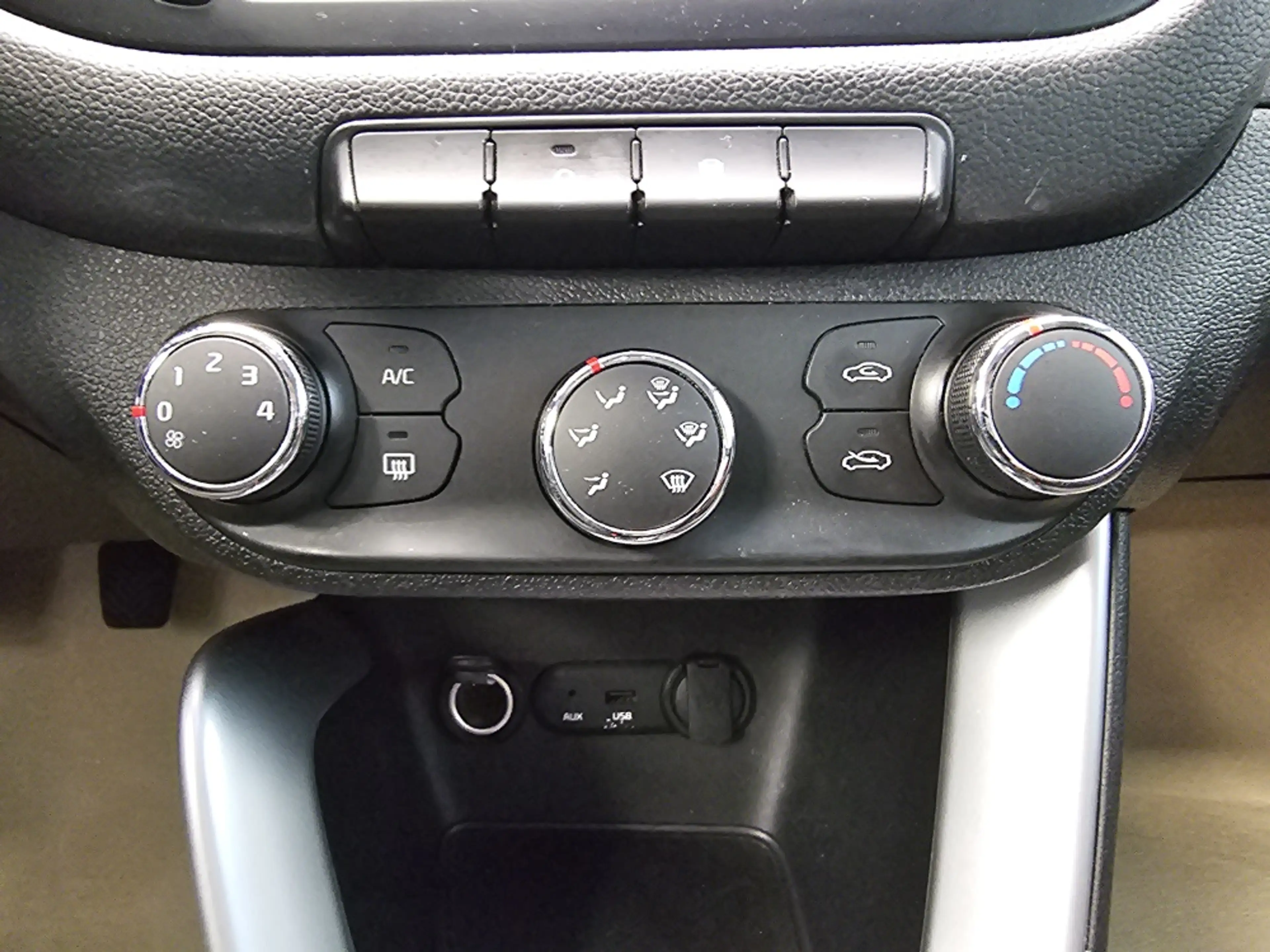 Kia Ceed / cee'd — photo 8