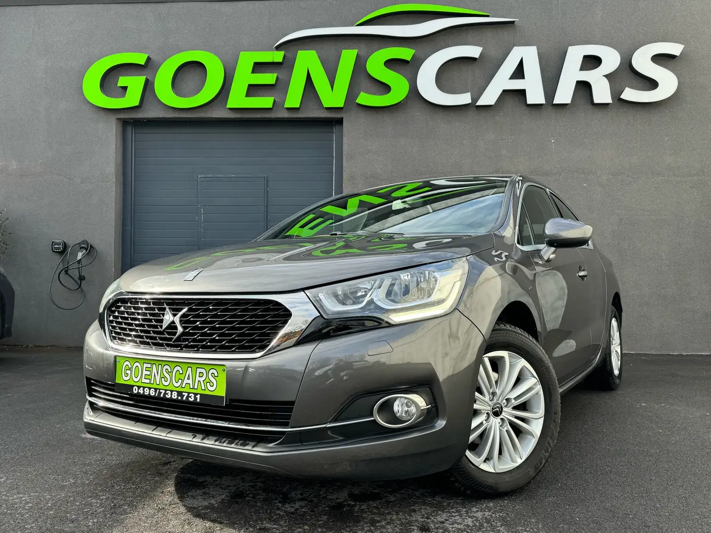 Citroen DS4 1.2 PureTech So Chic S&S Grau - 1