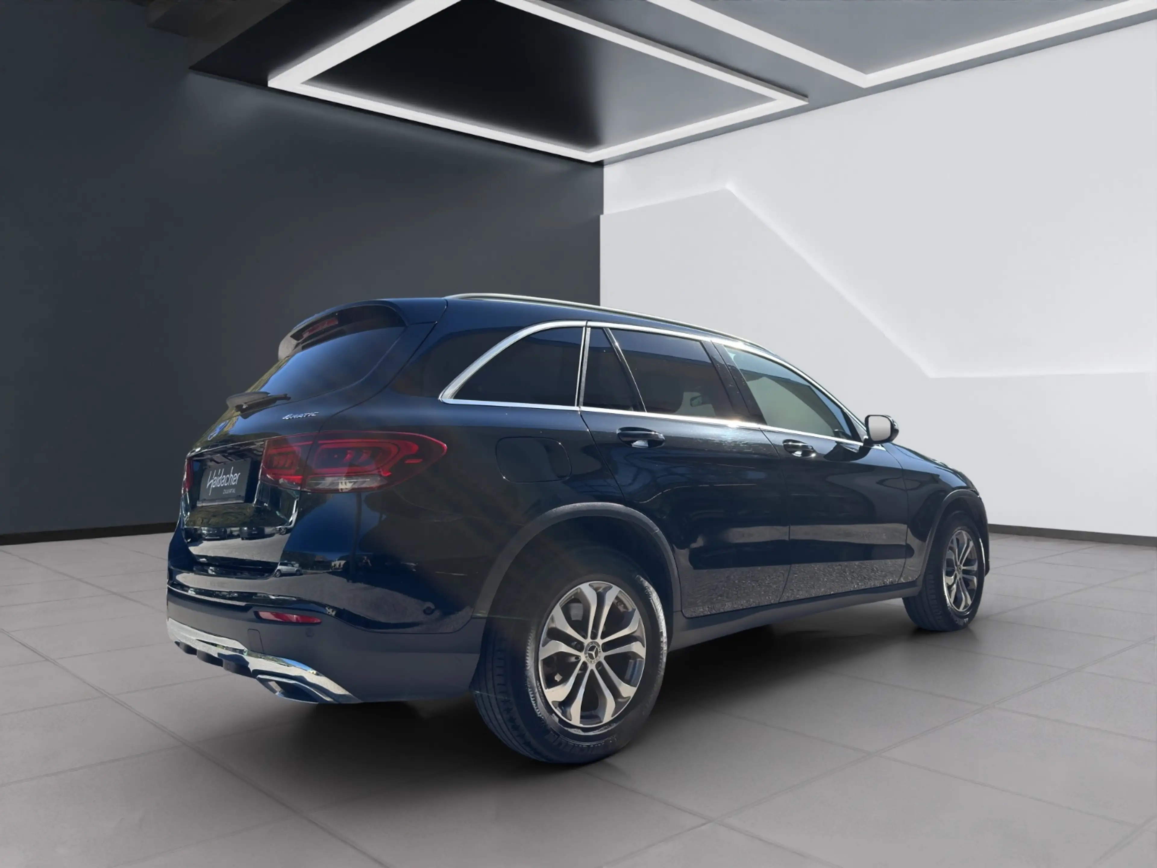 Mercedes-Benz GLC 200 d 4MATIC RKam Klima Shz eHeck — photo 7