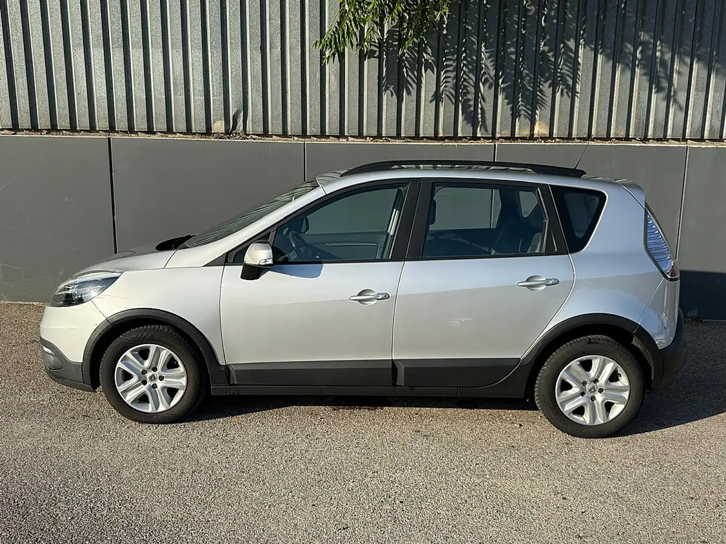 Renault Scenic Scénic XMOD Energy dCi 110 Expression | PICKERL... Grau - 2