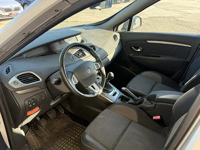 Renault Scenic view 7