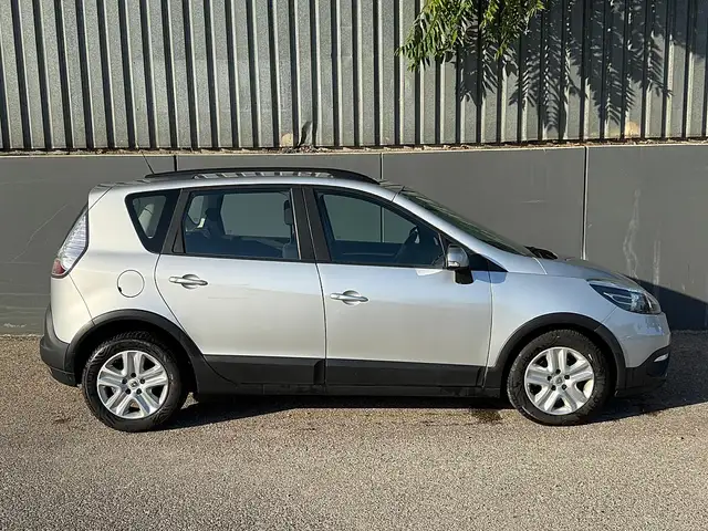 Renault Scenic view 5