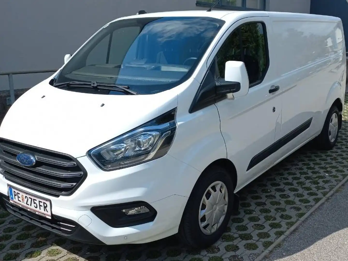 Ford Transit Custom Transit Custom Variobus 2,0 TDCI L2H1 340 Trail Trail Weiß - 2