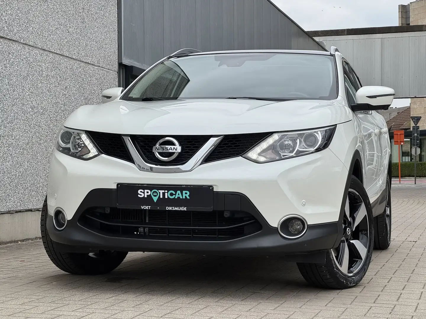 Nissan Qashqai 1.2B 116PK ACENTA 360CAM/PANODAK/TREKHAAK White - 1