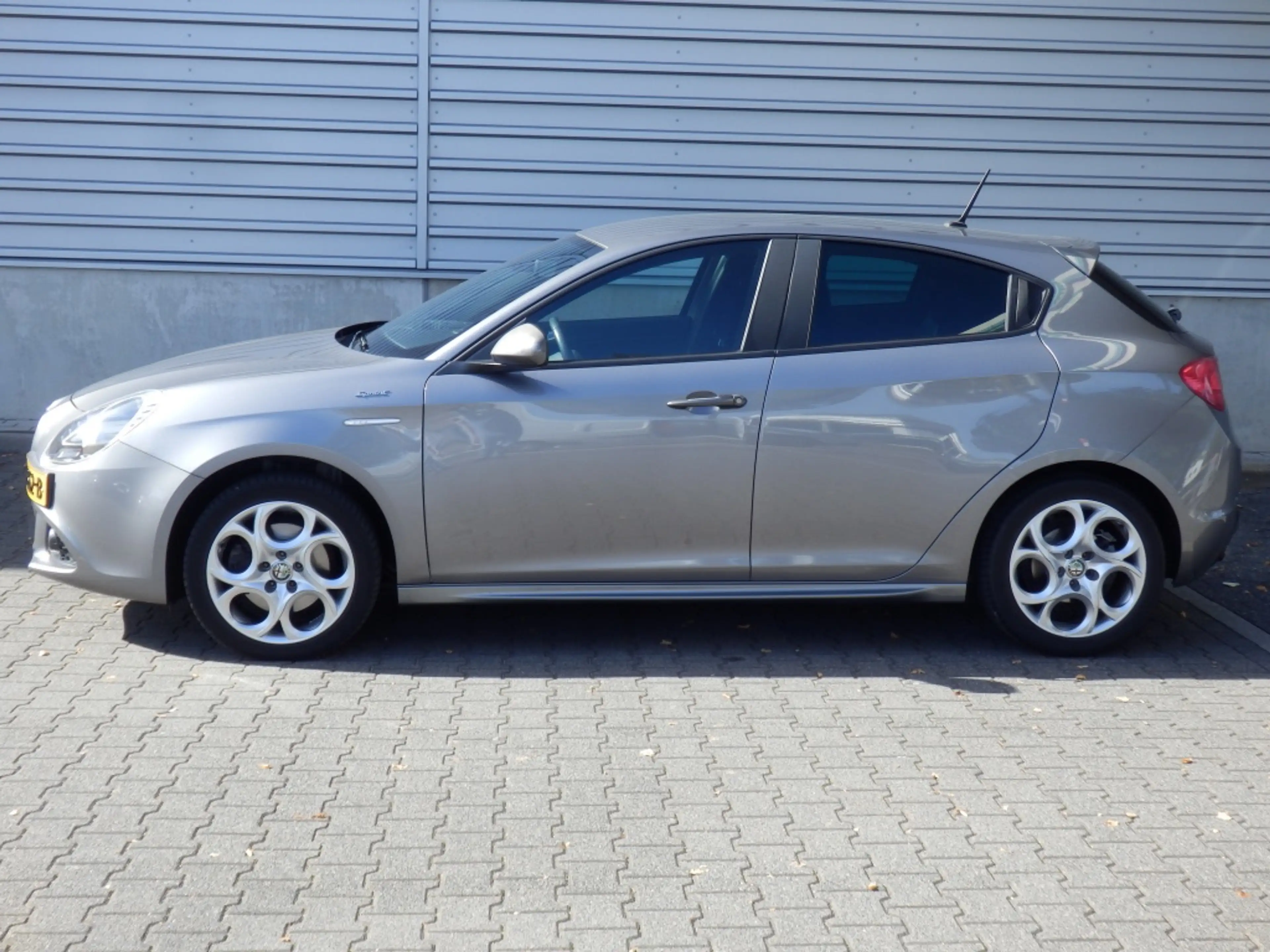 Alfa Romeo Giulietta 1.4 T Sprint 170 pk. I Automaat I 1e eigenaar I de — photo 2