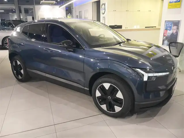 Volvo EX30 P5 Long Range Plus 4LIFE