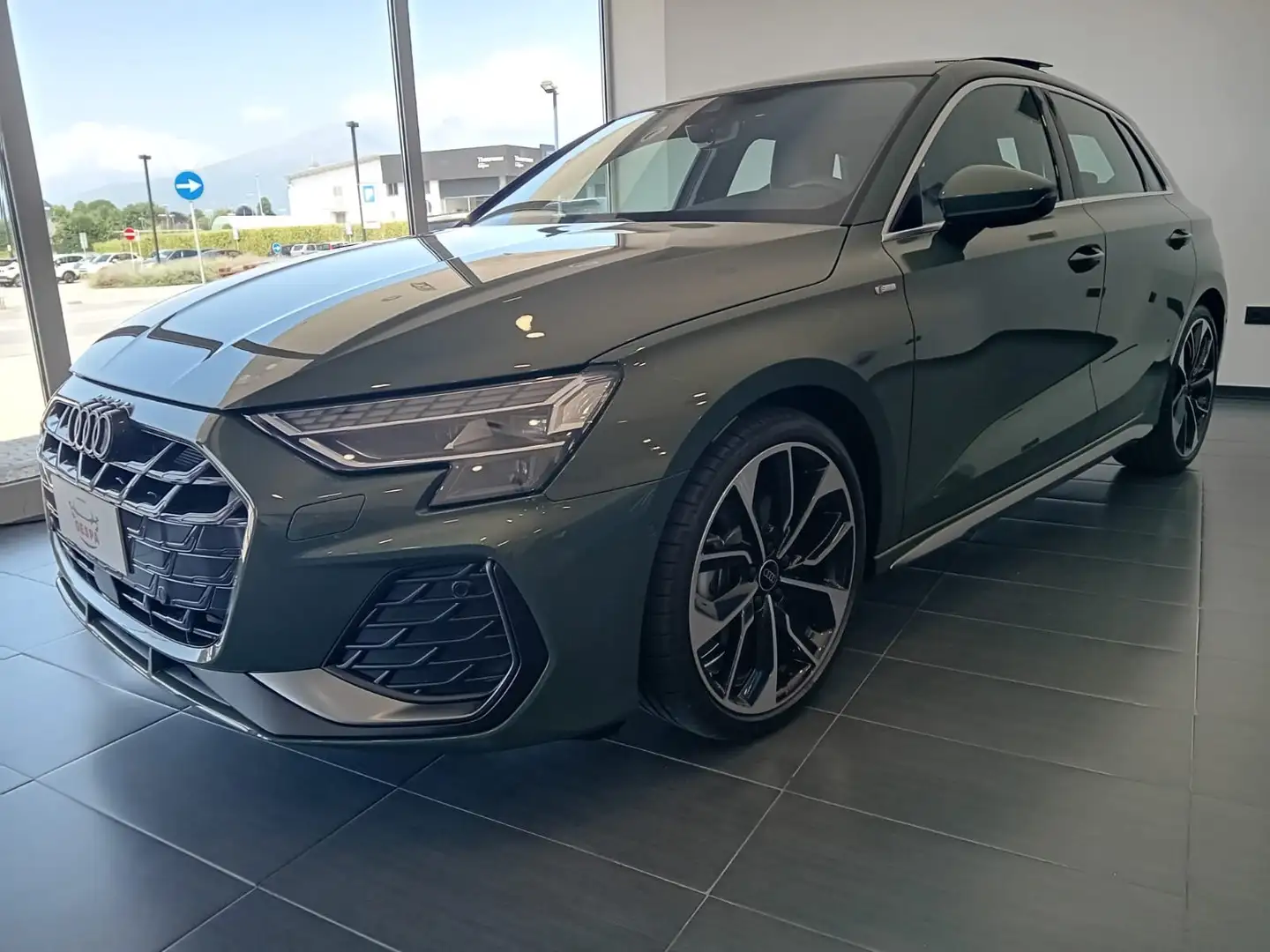Audi A3 A3 Spb 1.5 tfsi mhev S line edition 150cv s-tronic Verde - 1