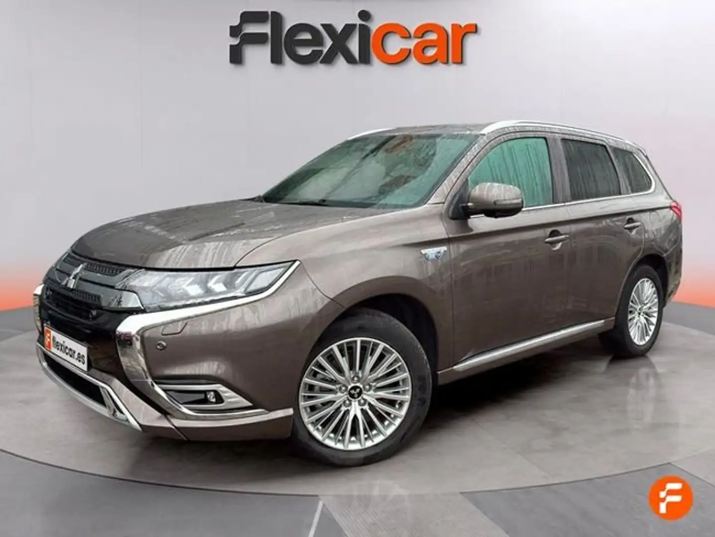 Mitsubishi Outlander PHEV Kaiteki 4WD Marrón - 2