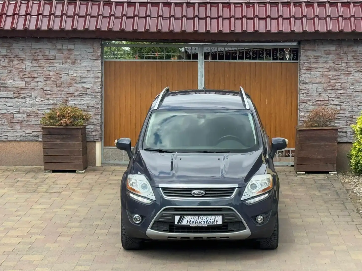 Ford Kuga Titanium *Automatik,Allrad,AHK,Xenon* - 2