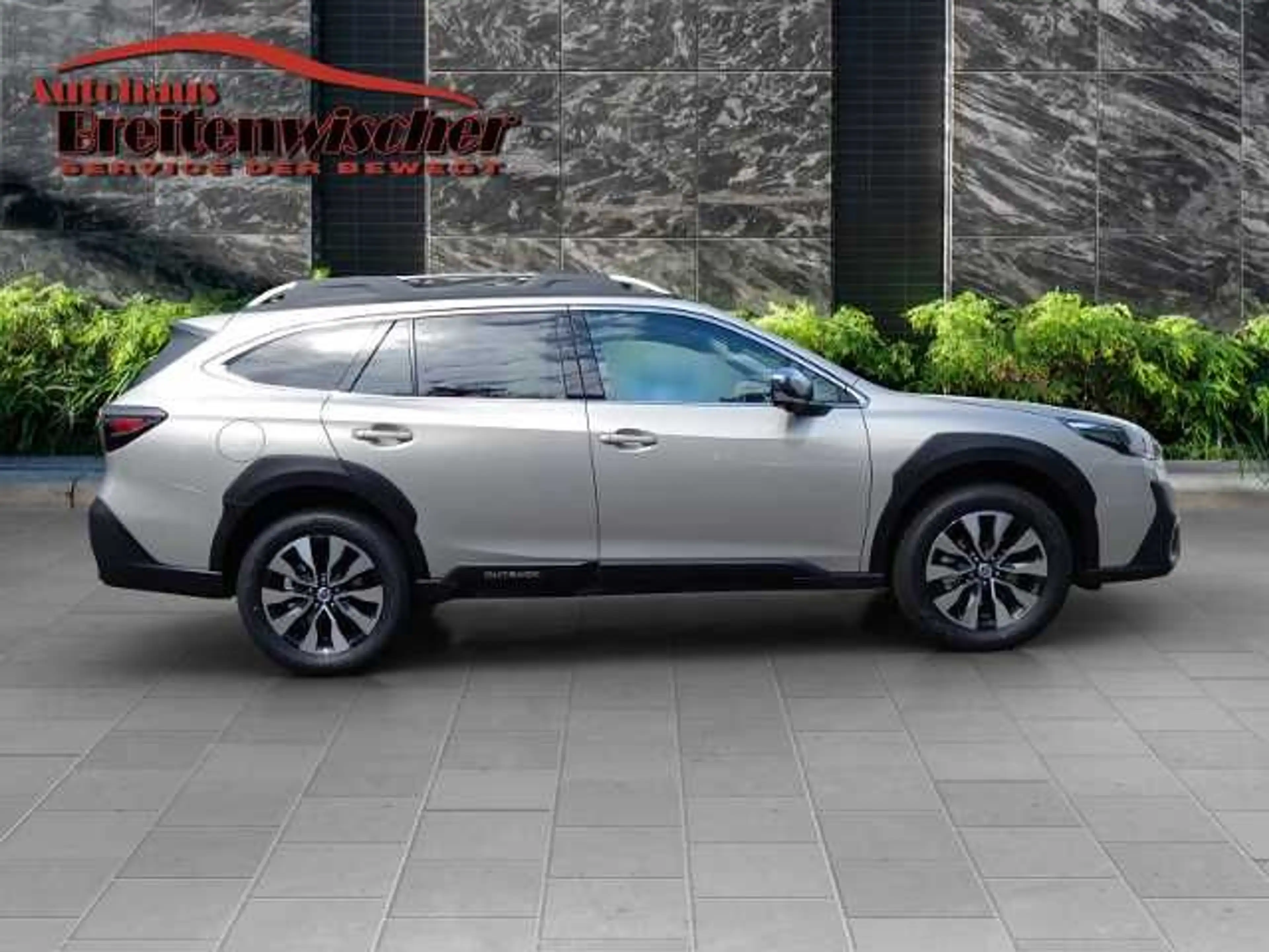 Subaru OUTBACK 2.5i Platinum Lineartronic — photo 3