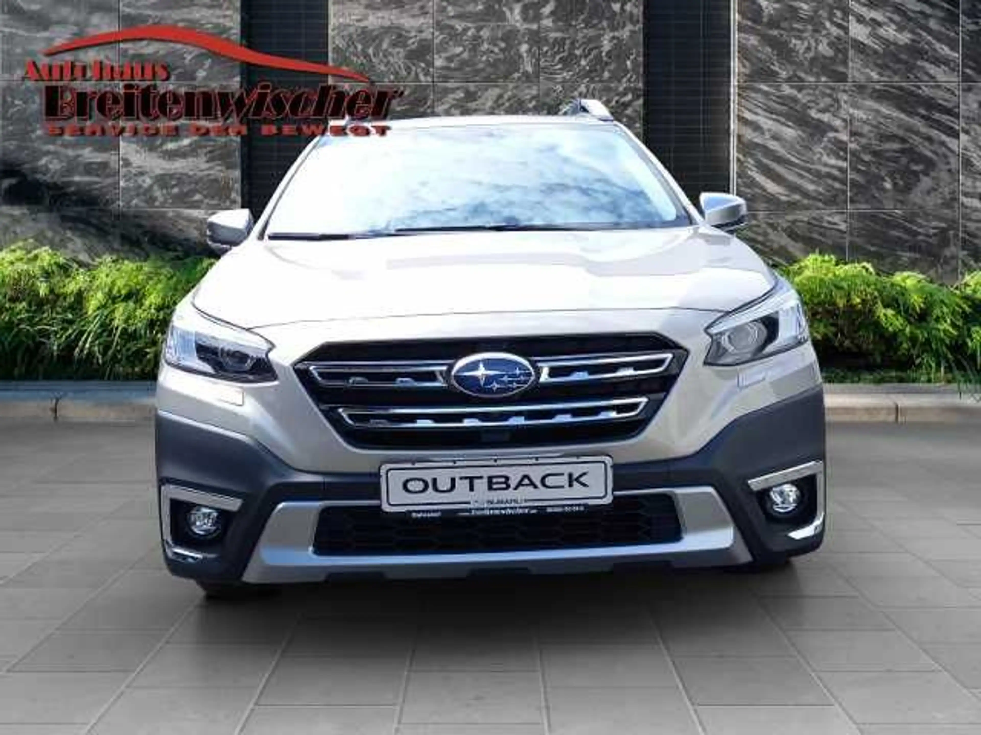 Subaru OUTBACK 2.5i Platinum Lineartronic — photo 2
