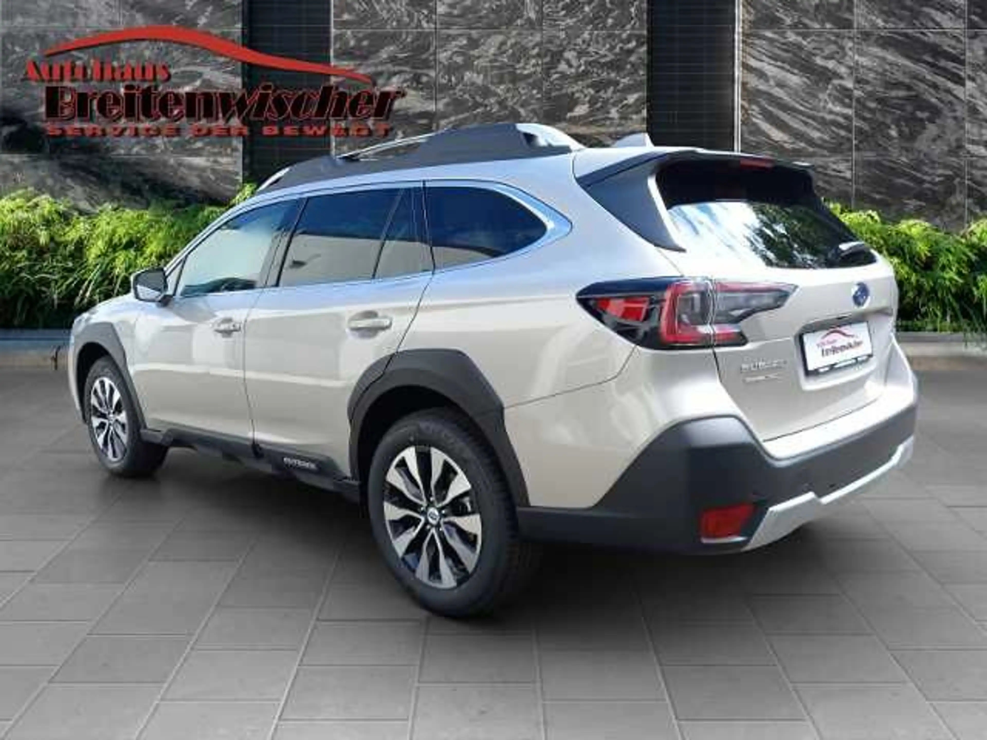 Subaru OUTBACK 2.5i Platinum Lineartronic — photo 5