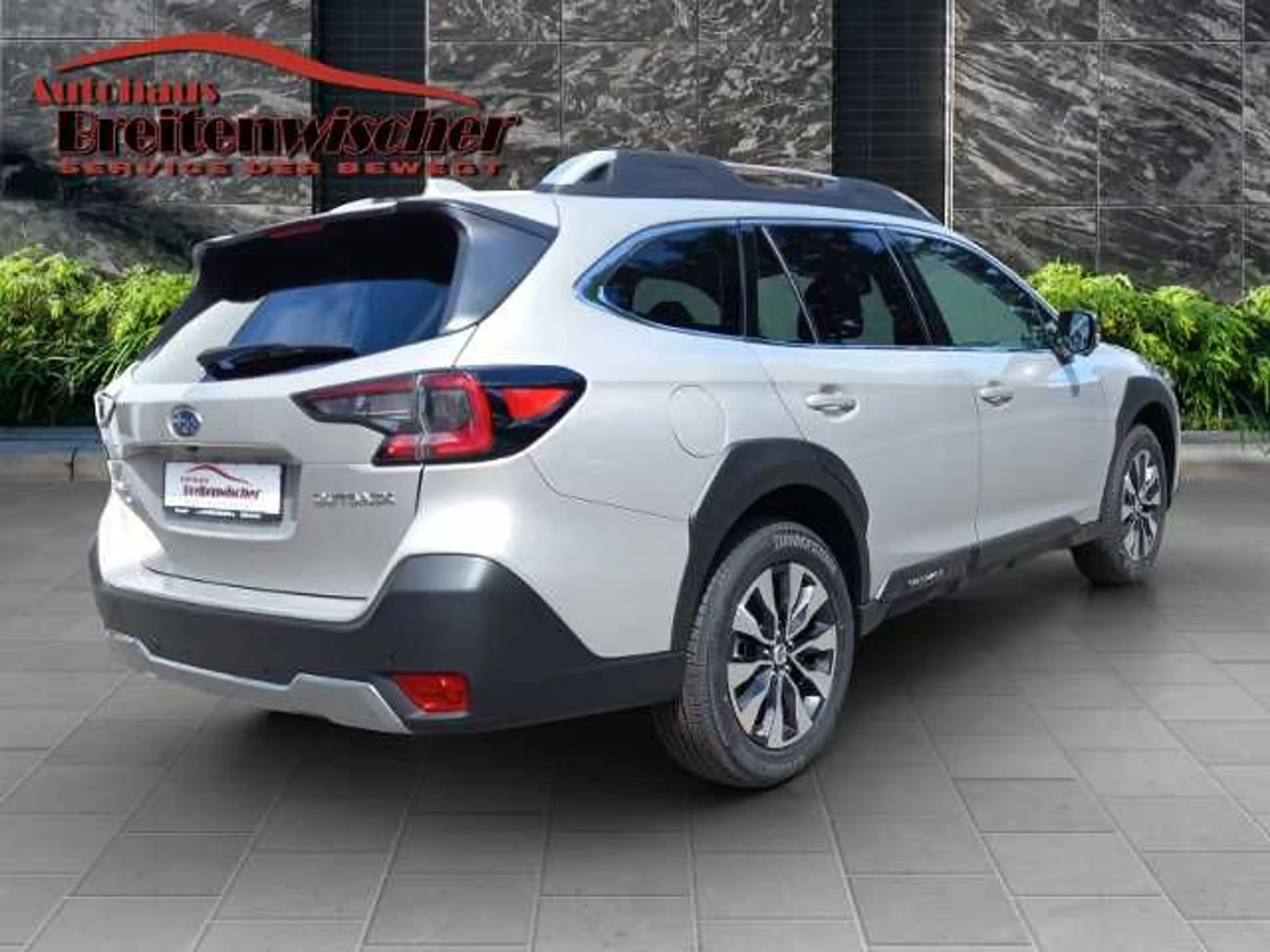 Subaru OUTBACK 2.5i Platinum Lineartronic — photo 6