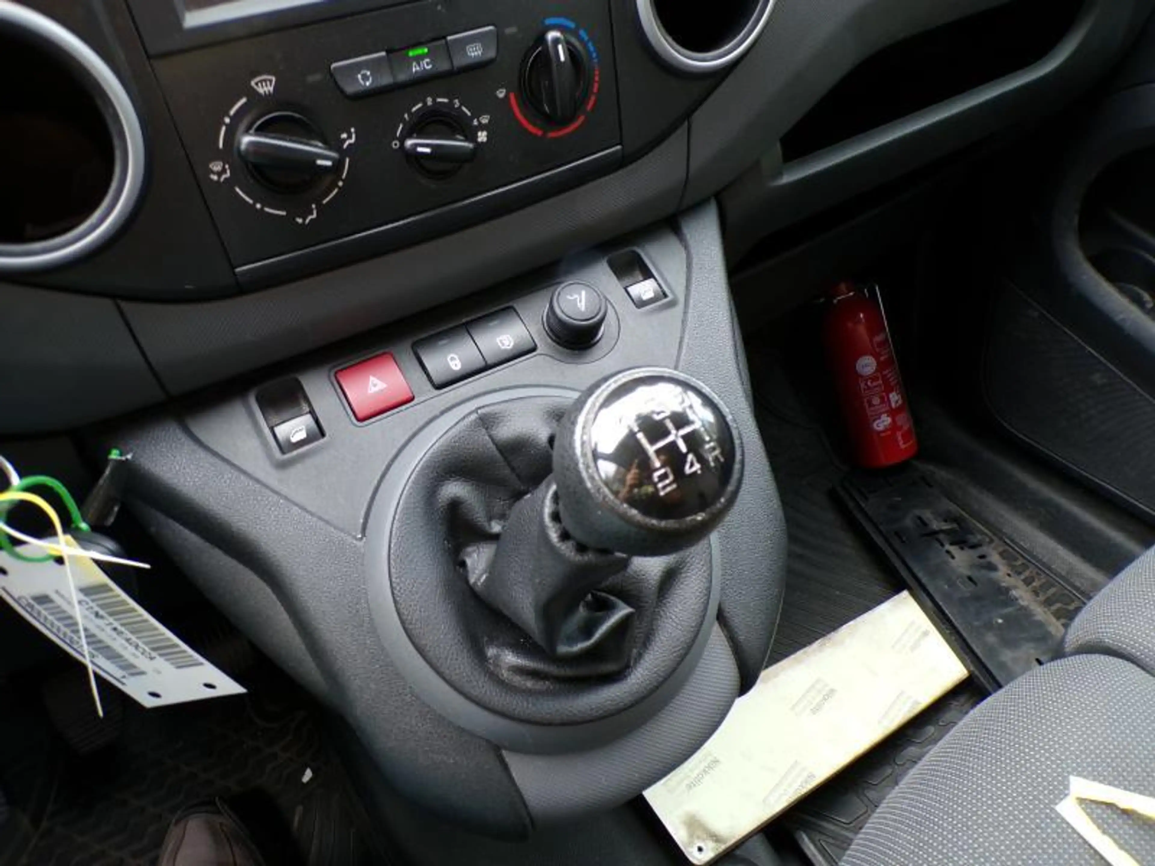 Citroen Berlingo 1.6 99cv 3 places Blanc 11/18 66898km Airco GPS — photo 14