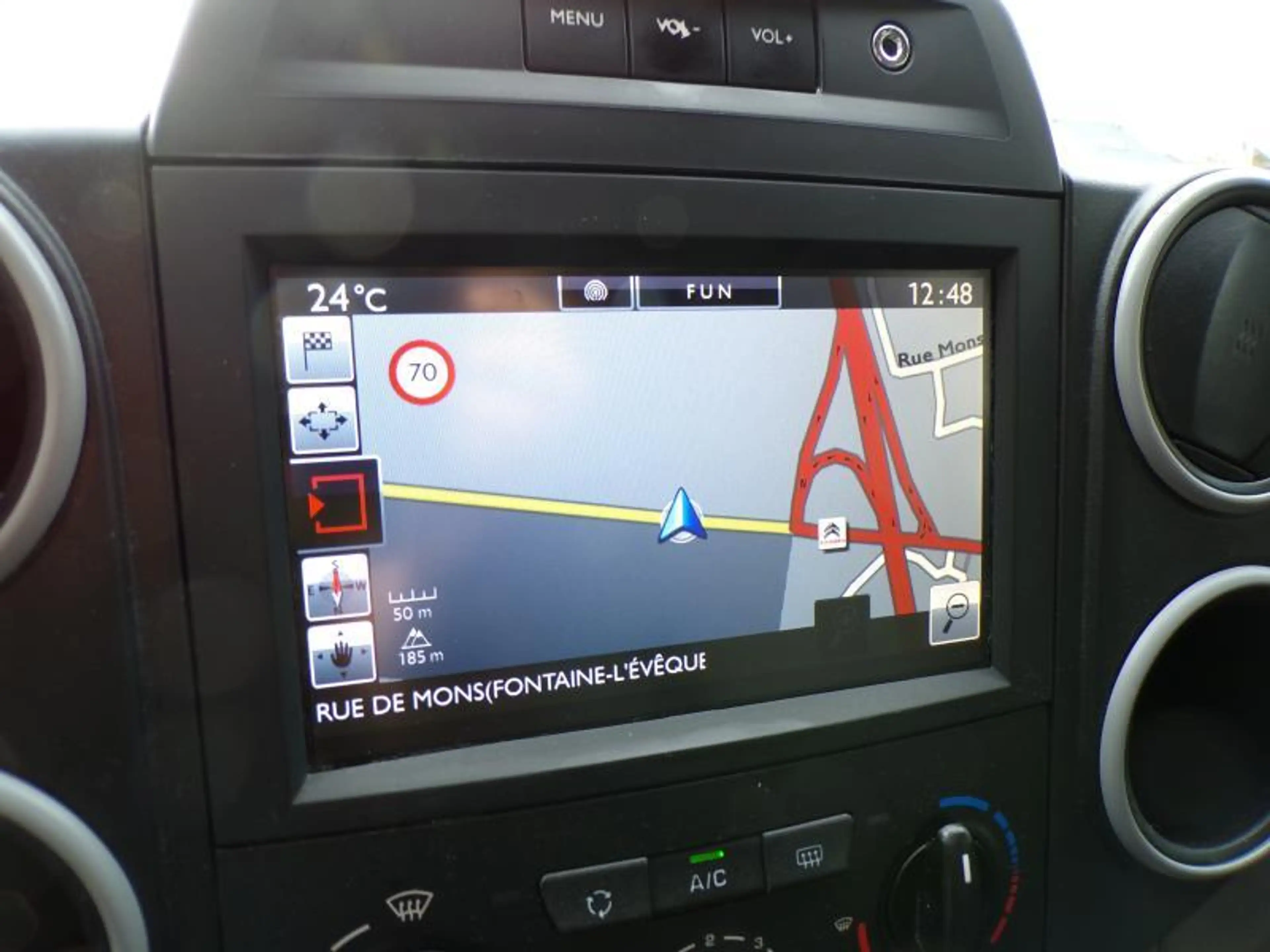 Citroen Berlingo 1.6 99cv 3 places Blanc 11/18 66898km Airco GPS — photo 13