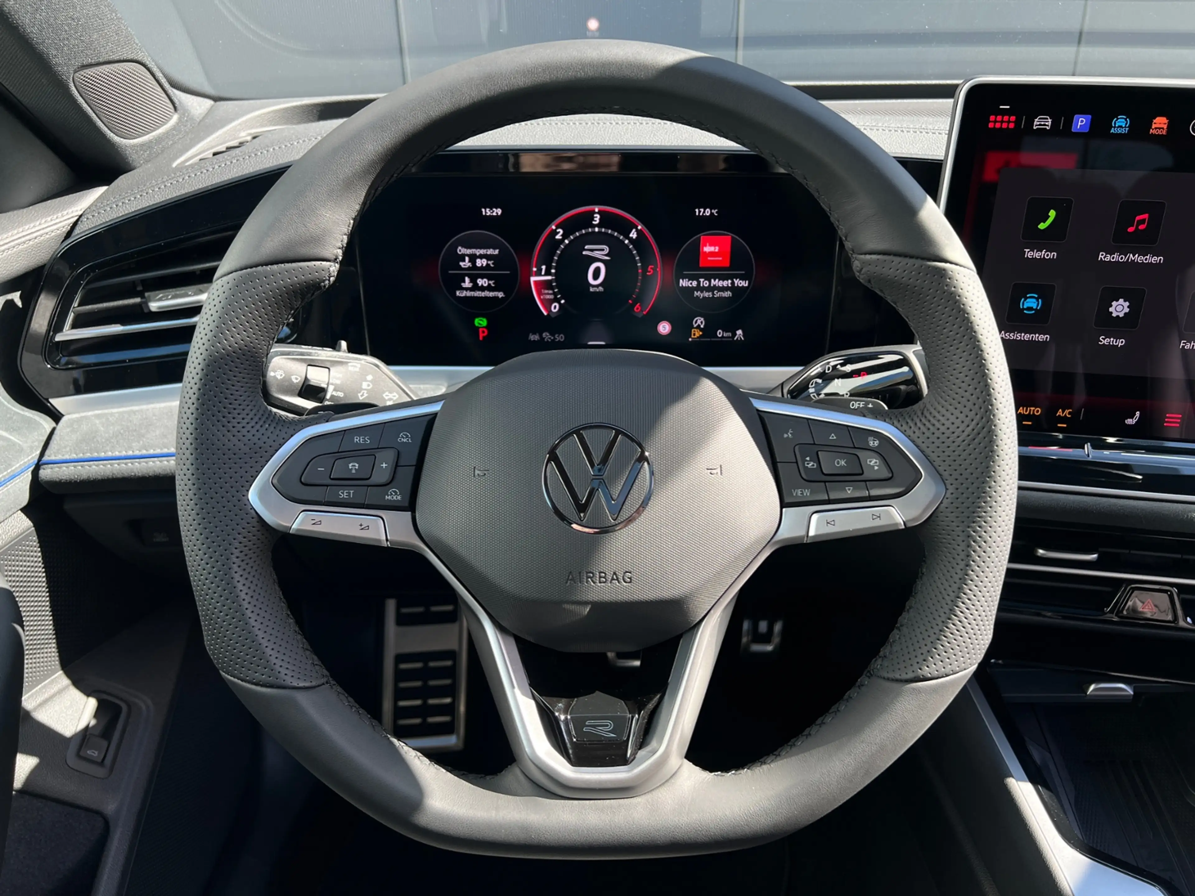 Volkswagen Passat Variant R-Line 2.0 TDI DSG 4MOTION *AHK, Pano, 19" LM* — photo 11