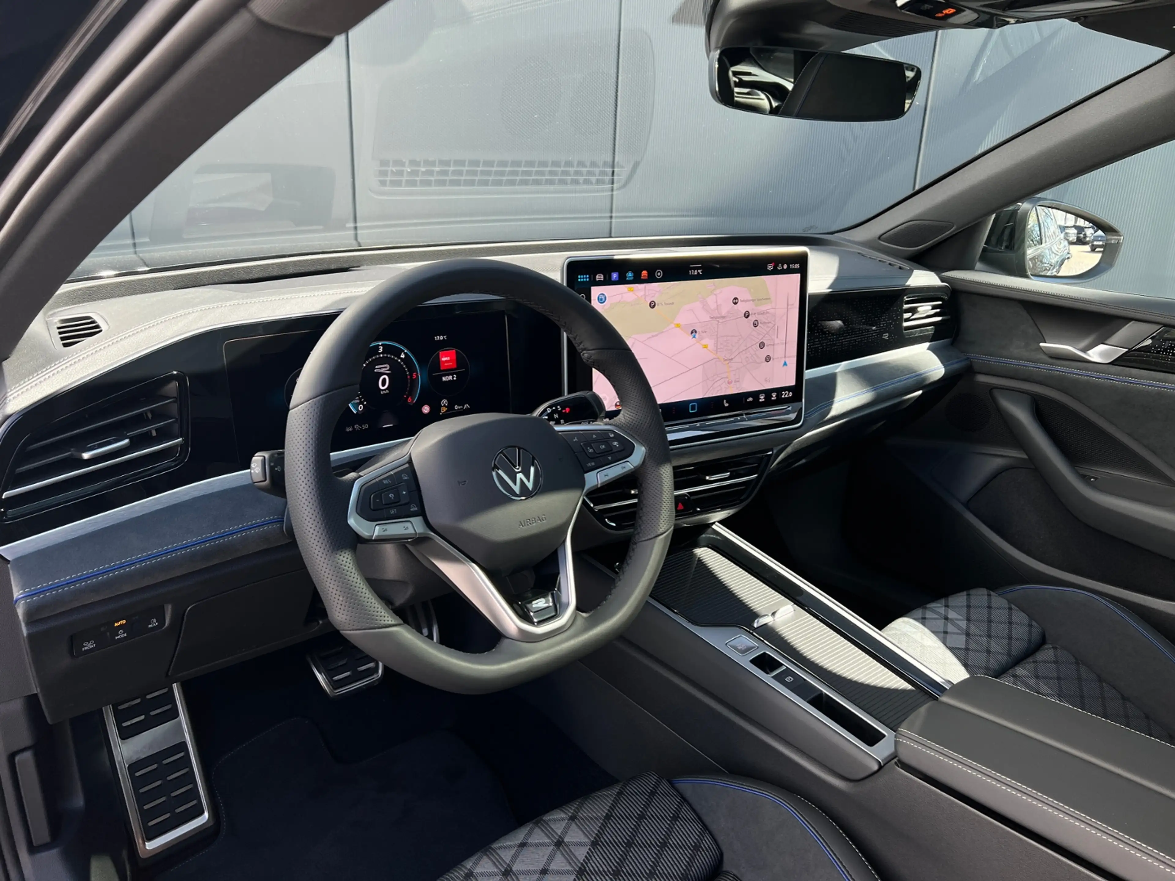 Volkswagen Passat Variant R-Line 2.0 TDI DSG 4MOTION *AHK, Pano, 19" LM* — photo 7