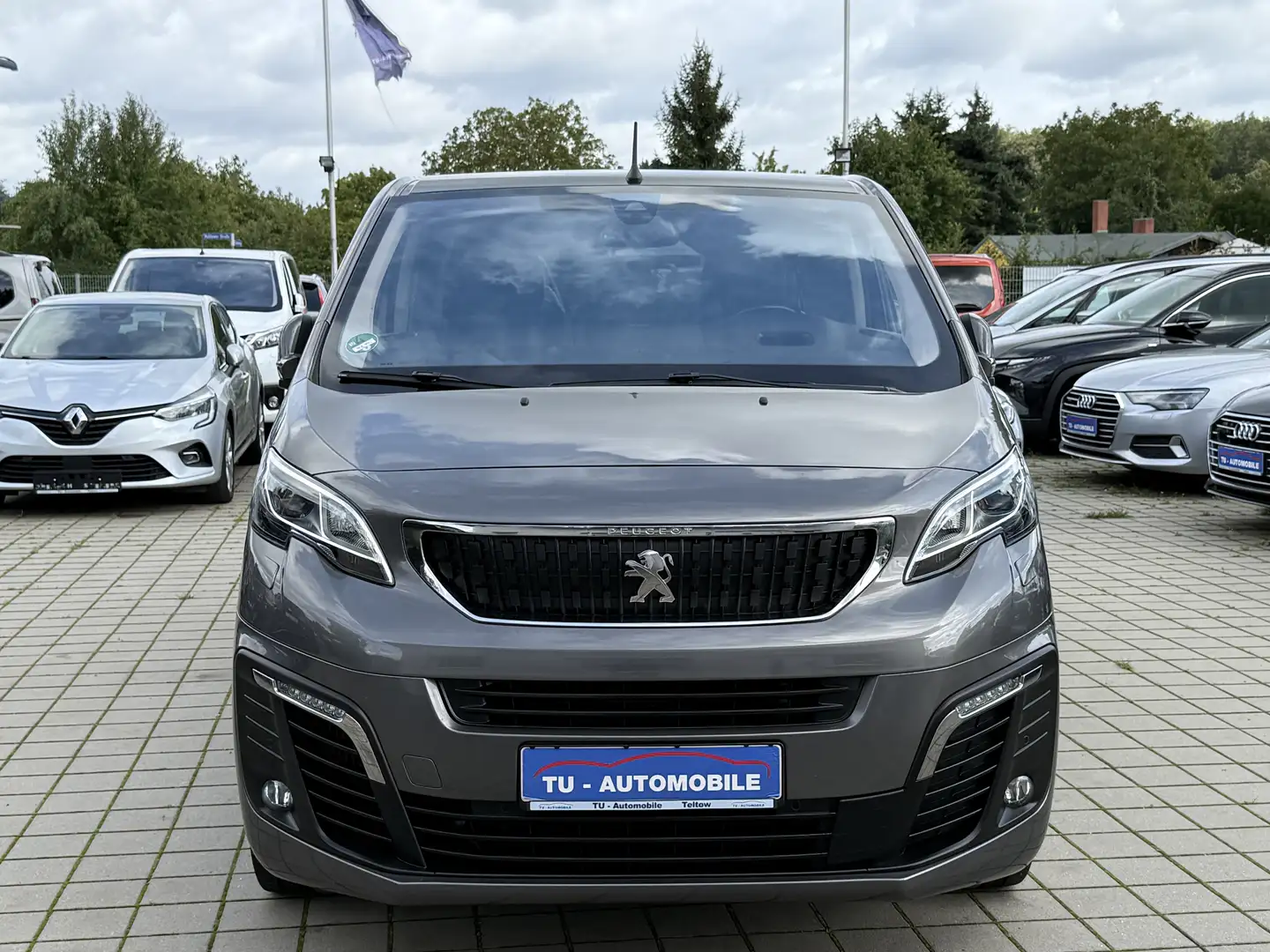 Peugeot Traveller Allure L2 Aut. AHK-PANO-HUD-LEDER-XENON-CAM-8SITZE Gris - 2