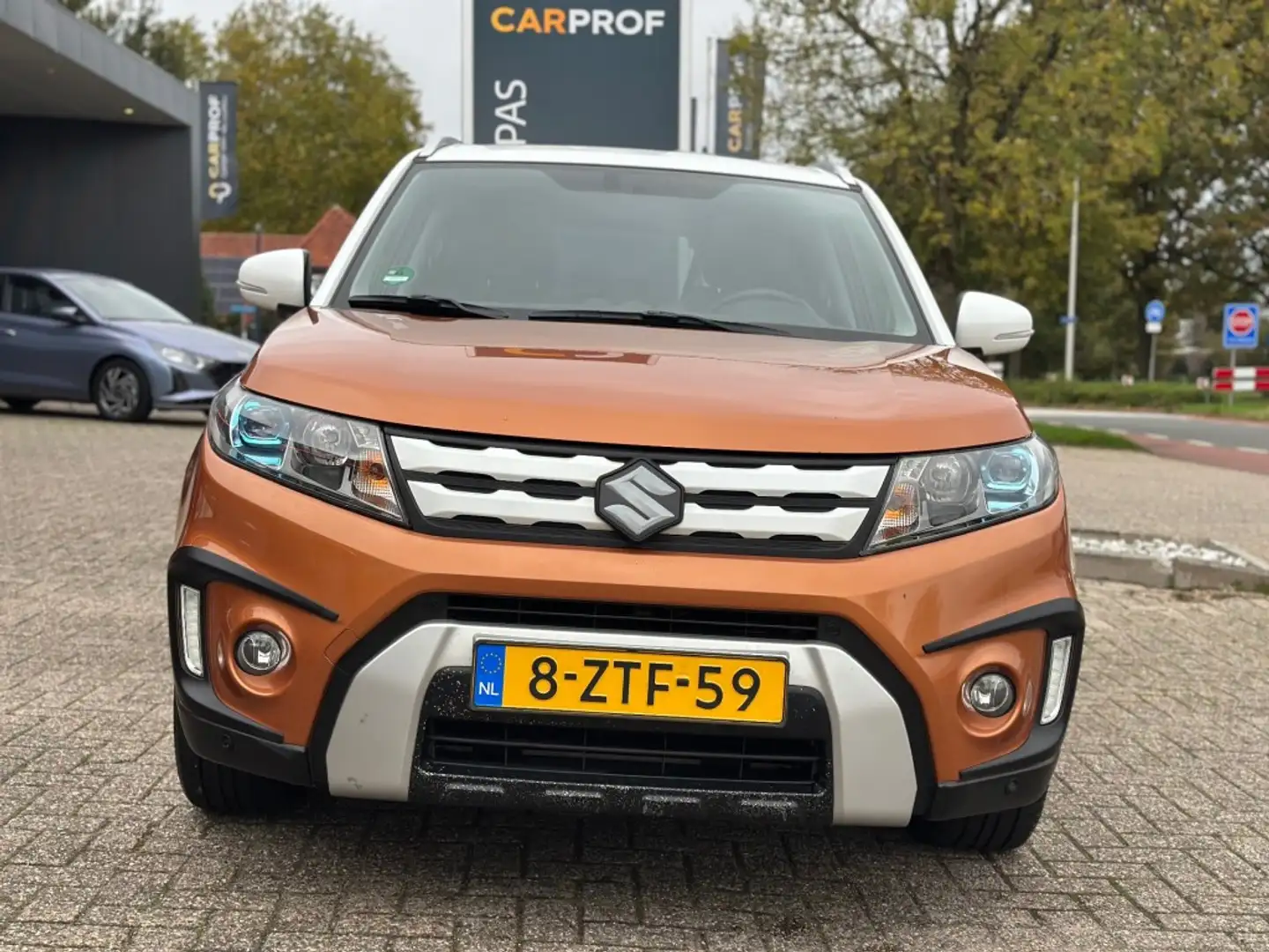 Suzuki Vitara 1.6 High Executive Dealer onderhouden '' Camera - Orange - 2