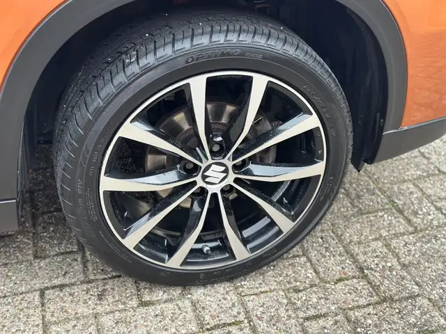 Suzuki Vitara view 5