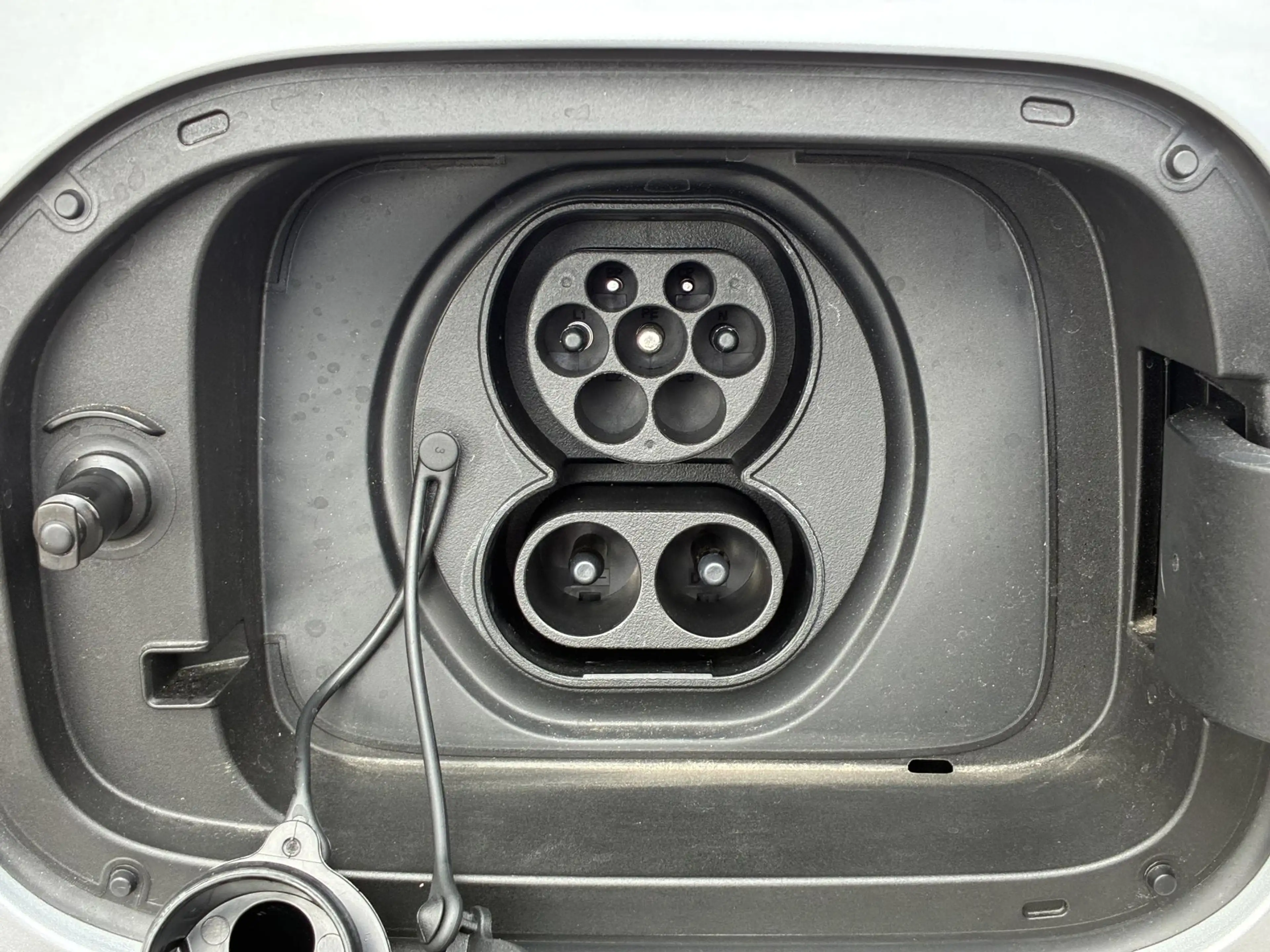 Geely Starray EM-i 1.5 Max+ / 29,8 kWh / 136KM WLTP / max 1055KM Acti — photo 37